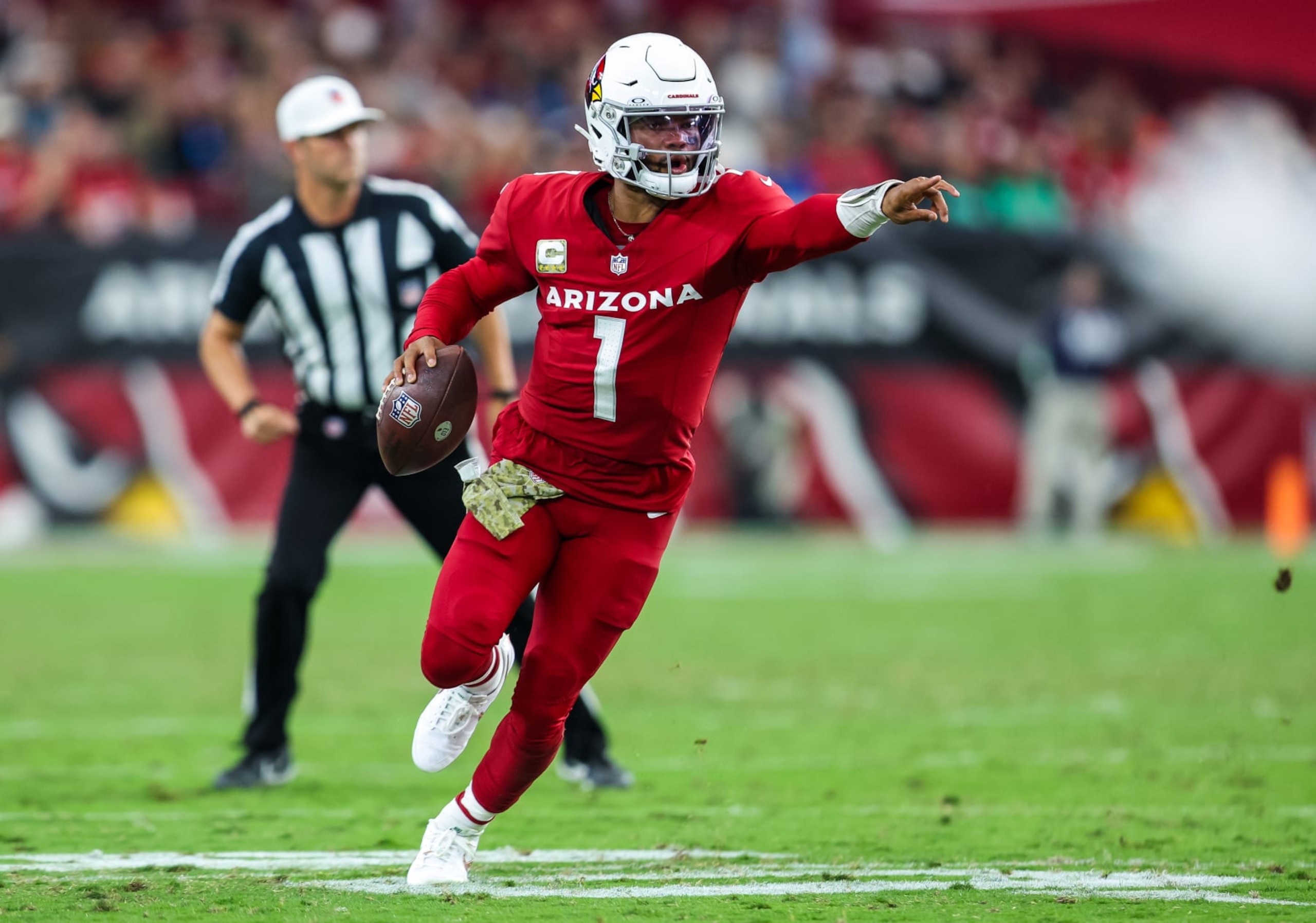 GLENDALE, ARIZONA - NOVEMBER 12: Kyler Murray #1 of the Arizona Cardinals directs a receiver during the third quarter of a game against the Atlanta Falcons at State Farm Stadium on November 12, 2023 in Glendale, Arizona. (Photo by Mike Christy/Getty Images)
