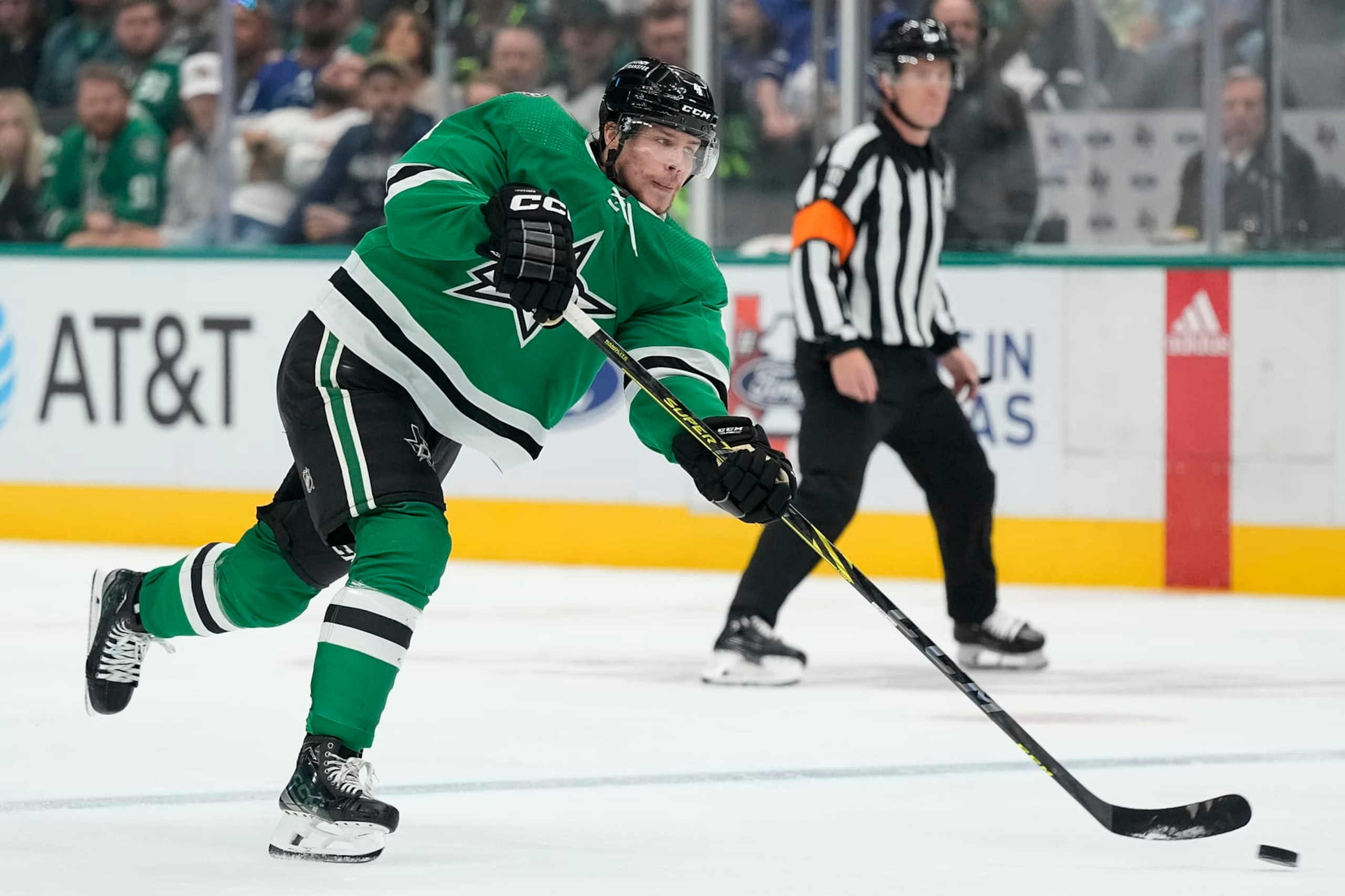 DALLAS, TEXAS - OCTOBER 26: Miro Heiskanen #4 of the Dallas Stars shoots the puck during the third period against the Toronto Maple Leafs at American Airlines Center on October 26, 2023 in Dallas, Texas. (Photo by Sam Hodde/Getty Images)