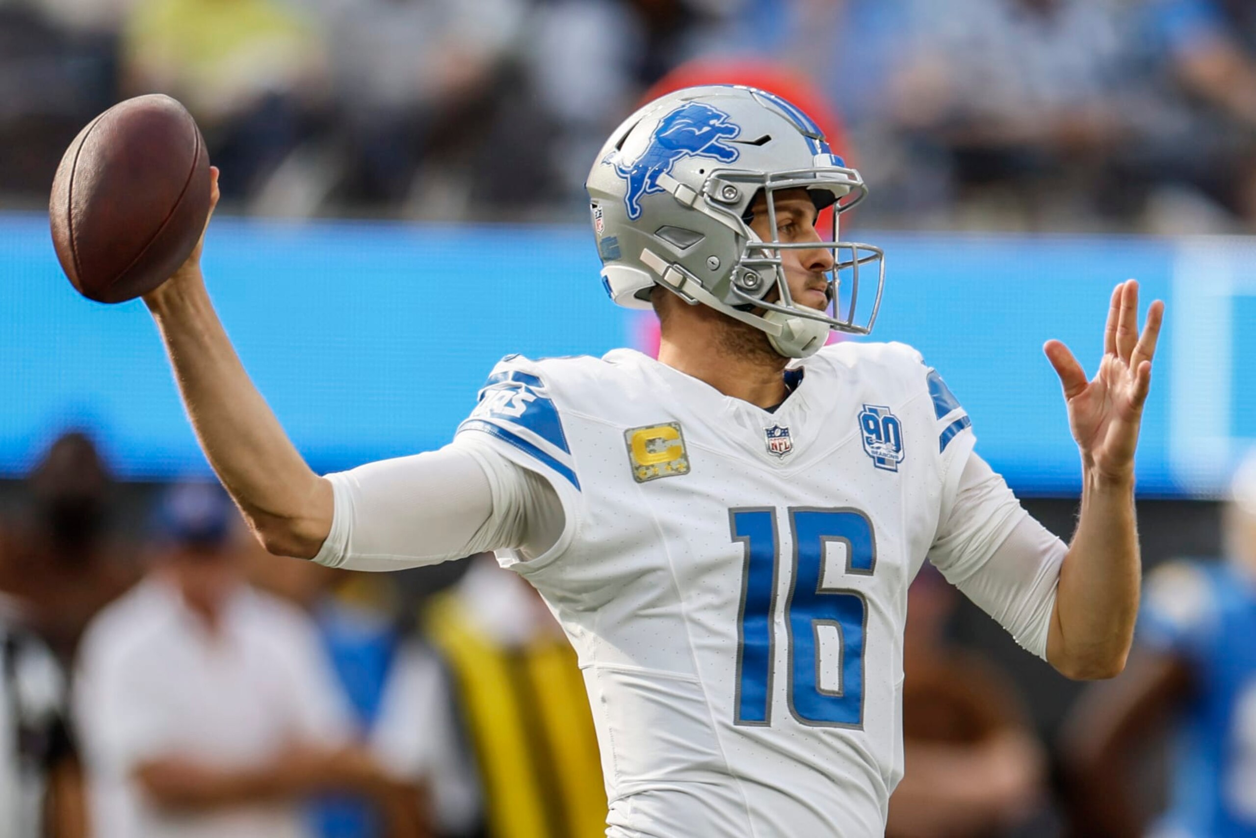 Inglewood, CA, Sunday, November 12, 2023 - Detroit Lions quarterback Jared Goff (16) delivers a pass in the first quarter against the Chargers at SoFi Stadium. (Robert Gauthier/Los Angeles Times via Getty Images)