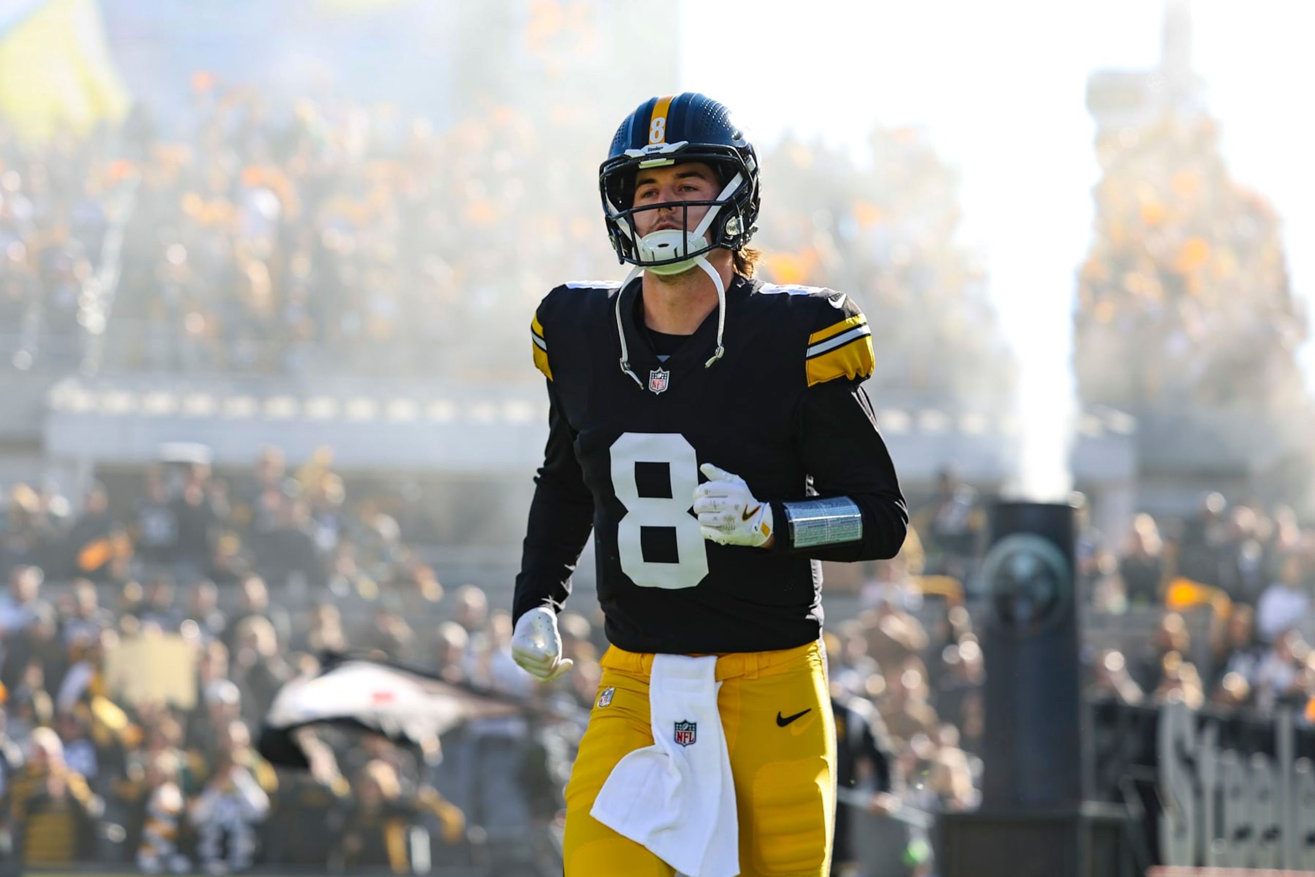PITTSBURGH, PA - NOVEMBER 12: Kenny Pickett #8 of the Pittsburgh Steelers runs out of the tunnel prior to an NFL football game against the Green Bay Packers at Acrisure Stadium on November 12, 2023 in Pittsburgh, Pennsylvania. (Photo by Perry Knotts/Getty Images) PITTSBURGH, PA - NOVEMBER 12: Kenny Pickett #8 of the Pittsburgh Steelers runs out of the tunnel prior to an NFL football game against the Green Bay Packers at Acrisure Stadium on November 12, 2023 in Pittsburgh, Pennsylvania. (Photo by Perry Knotts/Getty Images)