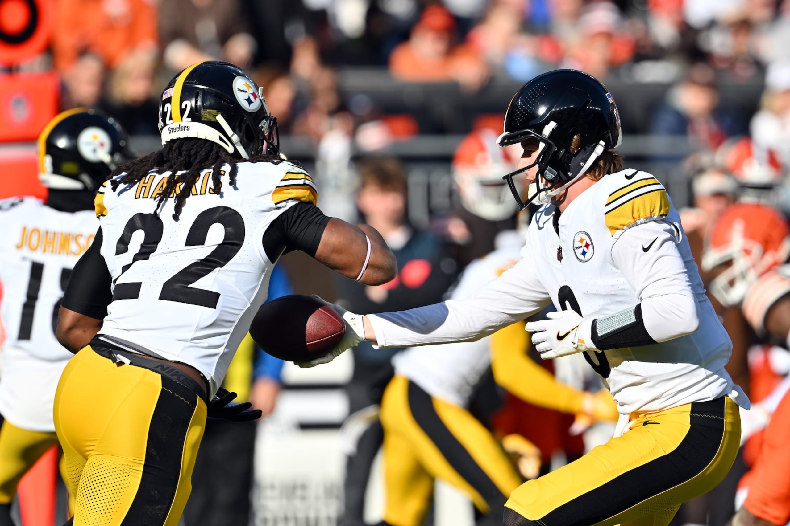 CLEVELAND, OHIO - NOVEMBER 19: Kenny Pickett #8 of the Pittsburgh Steelers hands the ball off to Najee Harris #22 in the first quarter against the Cleveland Browns at Cleveland Browns Stadium on November 19, 2023 in Cleveland, Ohio. (Photo by Jason Miller/Getty Images) CLEVELAND, OHIO - NOVEMBER 19: Kenny Pickett #8 of the Pittsburgh Steelers hands the ball off to Najee Harris #22 in the first quarter against the Cleveland Browns at Cleveland Browns Stadium on November 19, 2023 in Cleveland, Ohio. (Photo by Jason Miller/Getty Images)