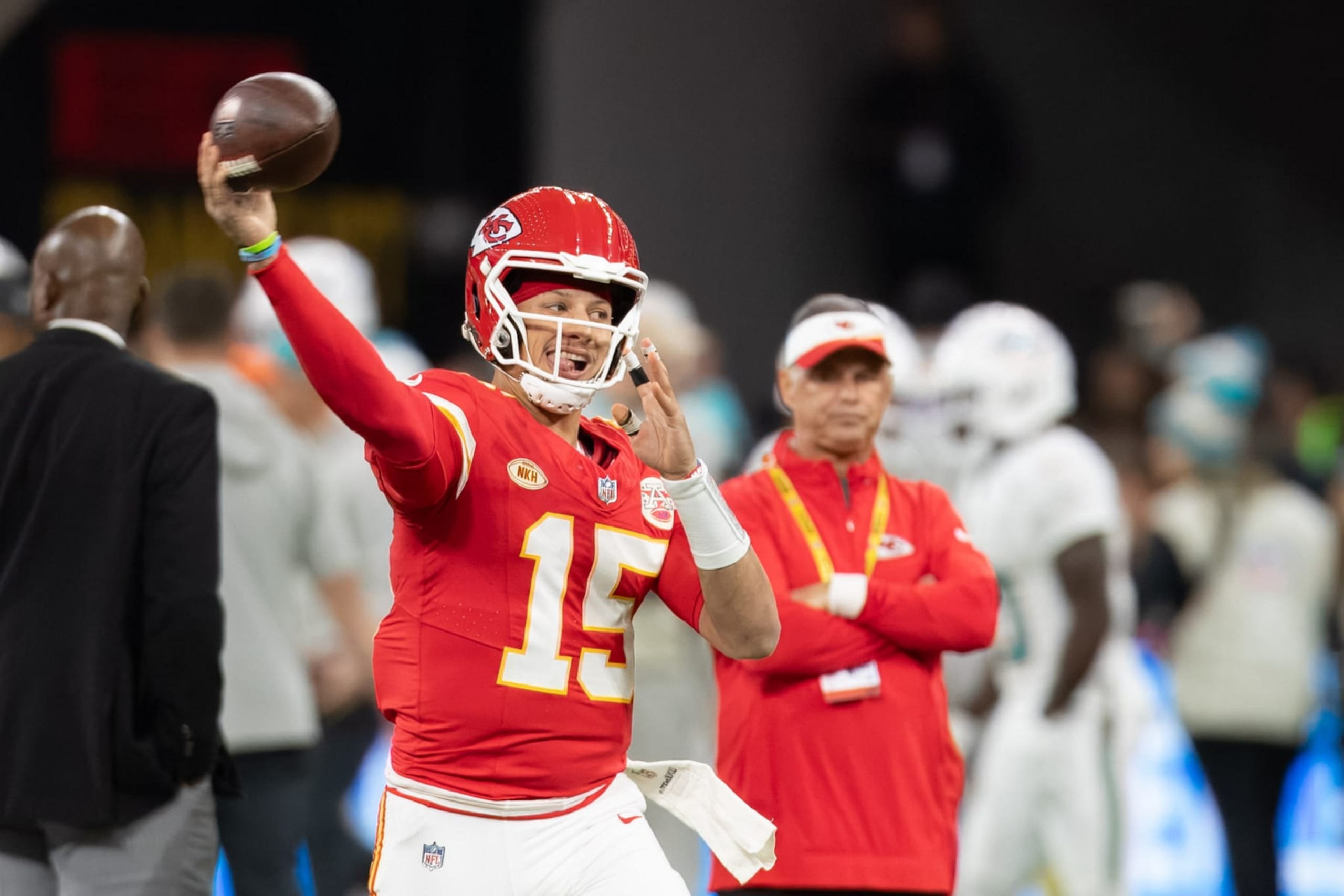 FRANKFURT AM MAIN, GERMANY - NOVEMBER 5: Patrick Mahomes of Kansas City Chiefs controls the ball during the NFL match between Miami Dolphins and Kansas City Chiefs at Deutsche Bank Park on November 5, 2023 in Frankfurt am Main, Germany. (Photo by Mario Hommes/DeFodi Images via Getty Images)