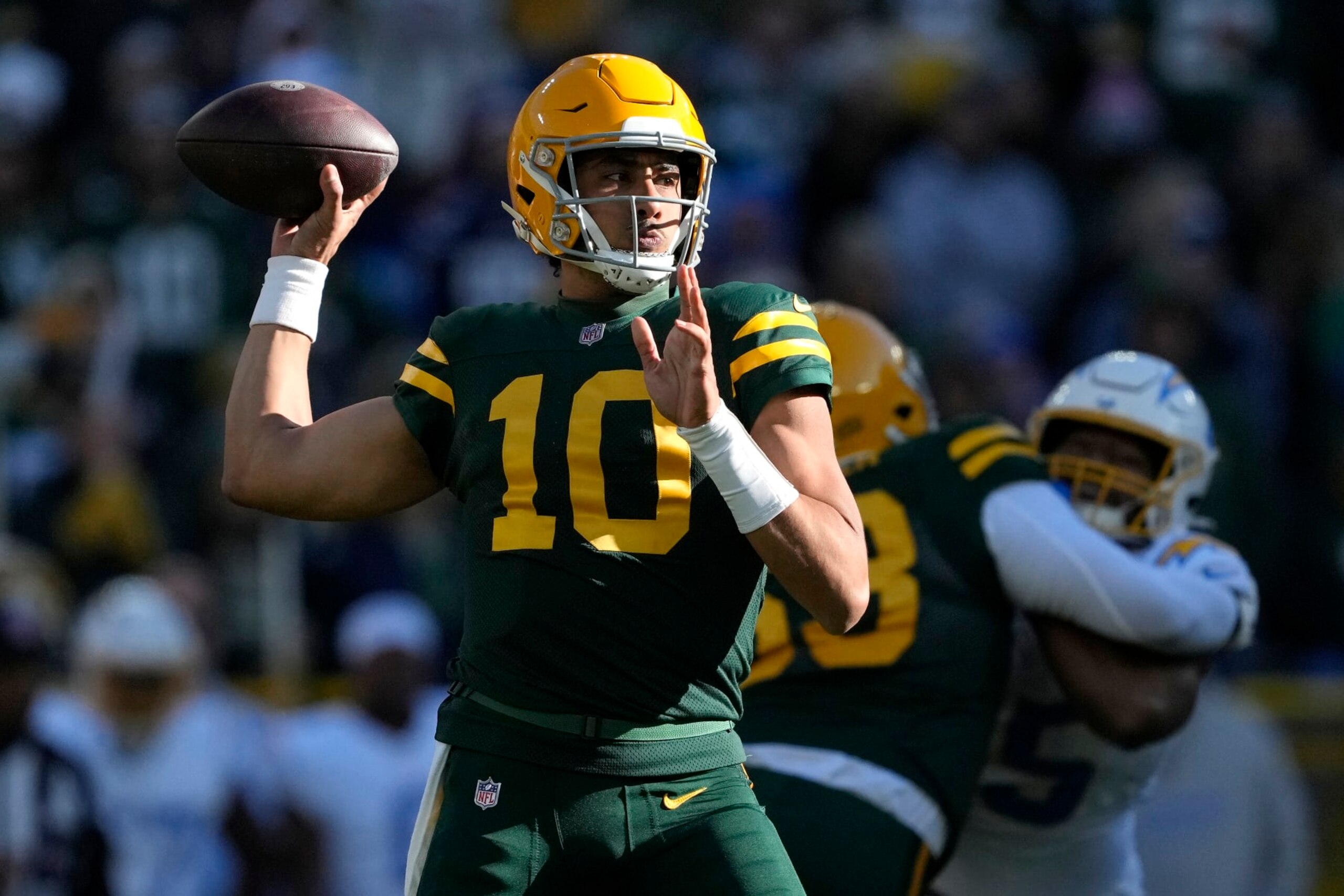 GREEN BAY, WISCONSIN - NOVEMBER 19: Jordan Love #10 of the Green Bay Packers throws a pass in the first quarter against the Los Angeles Chargers at Lambeau Field on November 19, 2023 in Green Bay, Wisconsin. (Photo by Patrick McDermott/Getty Images) GREEN BAY, WISCONSIN - NOVEMBER 19: Jordan Love #10 of the Green Bay Packers throws a pass in the first quarter against the Los Angeles Chargers at Lambeau Field on November 19, 2023 in Green Bay, Wisconsin. (Photo by Patrick McDermott/Getty Images)
