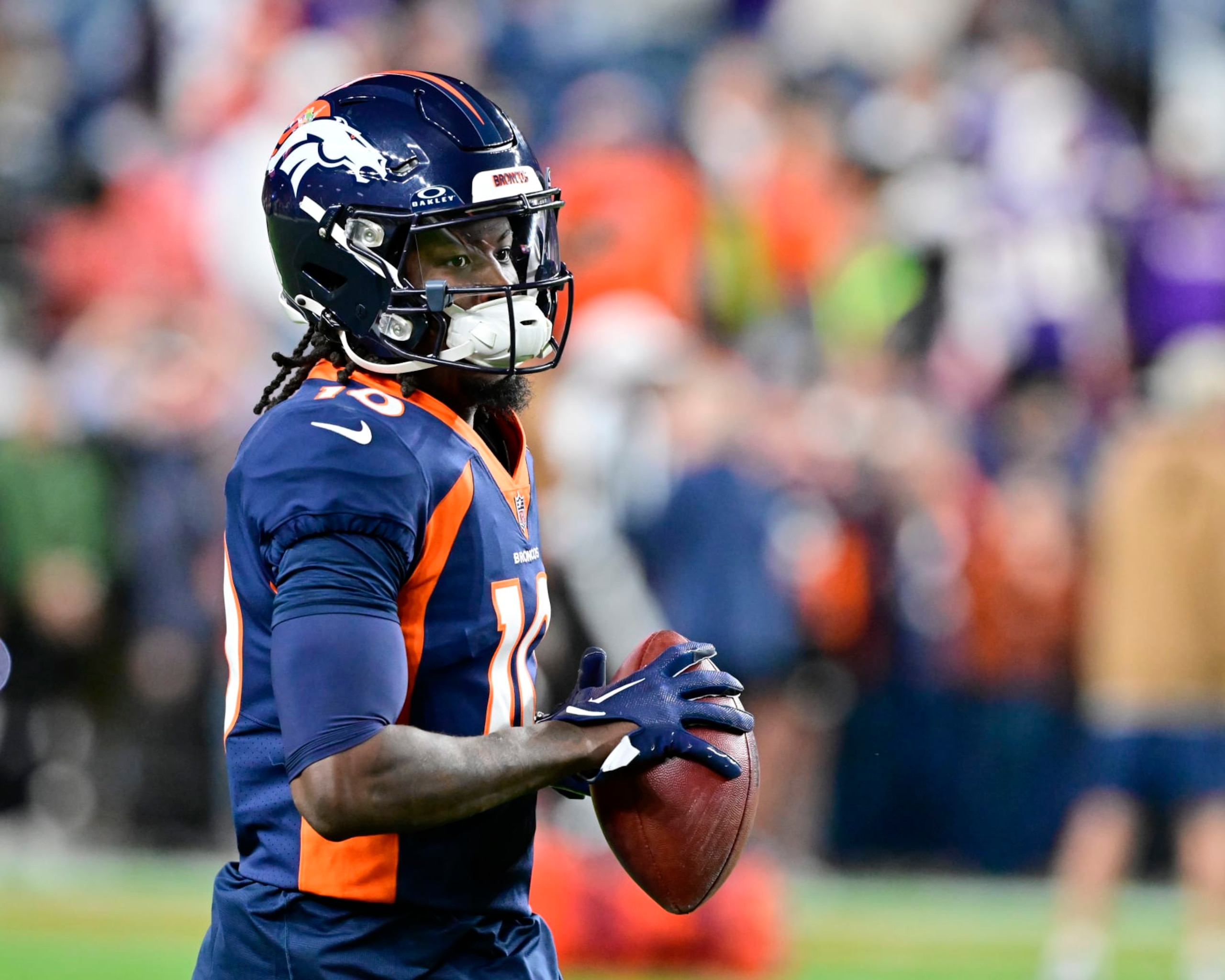 DENVER, CO - NOVEMBER 19: Denver Broncos wide receiver Jerry Jeudy (10) during warmups before playing the Minnesota Vikings at Empower Field at Mile High November 19, 2023. (Photo by Andy Cross/MediaNews Group/The Denver Post via Getty Images)
