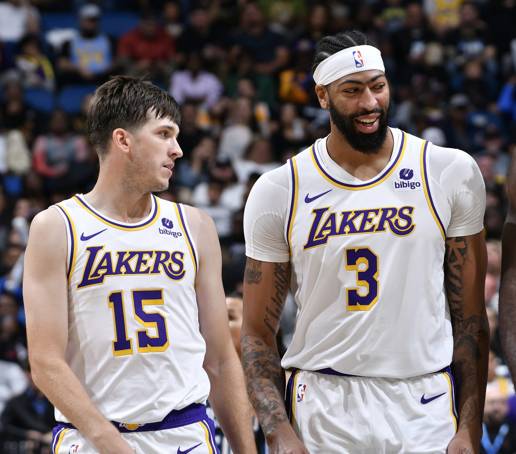 ORLANDO, FL - NOVEMBER 4: Anthony Davis #3 of the Los Angeles Lakers smiles during the game against the Orlando Magic on November 4, 2023 at Amway Center in Orlando, Florida. NOTE TO USER: User expressly acknowledges and agrees that, by downloading and or using this photograph, User is consenting to the terms and conditions of the Getty Images License Agreement. Mandatory Copyright Notice: Copyright 2023 NBAE (Photo by Fernando Medina/NBAE via Getty Images)