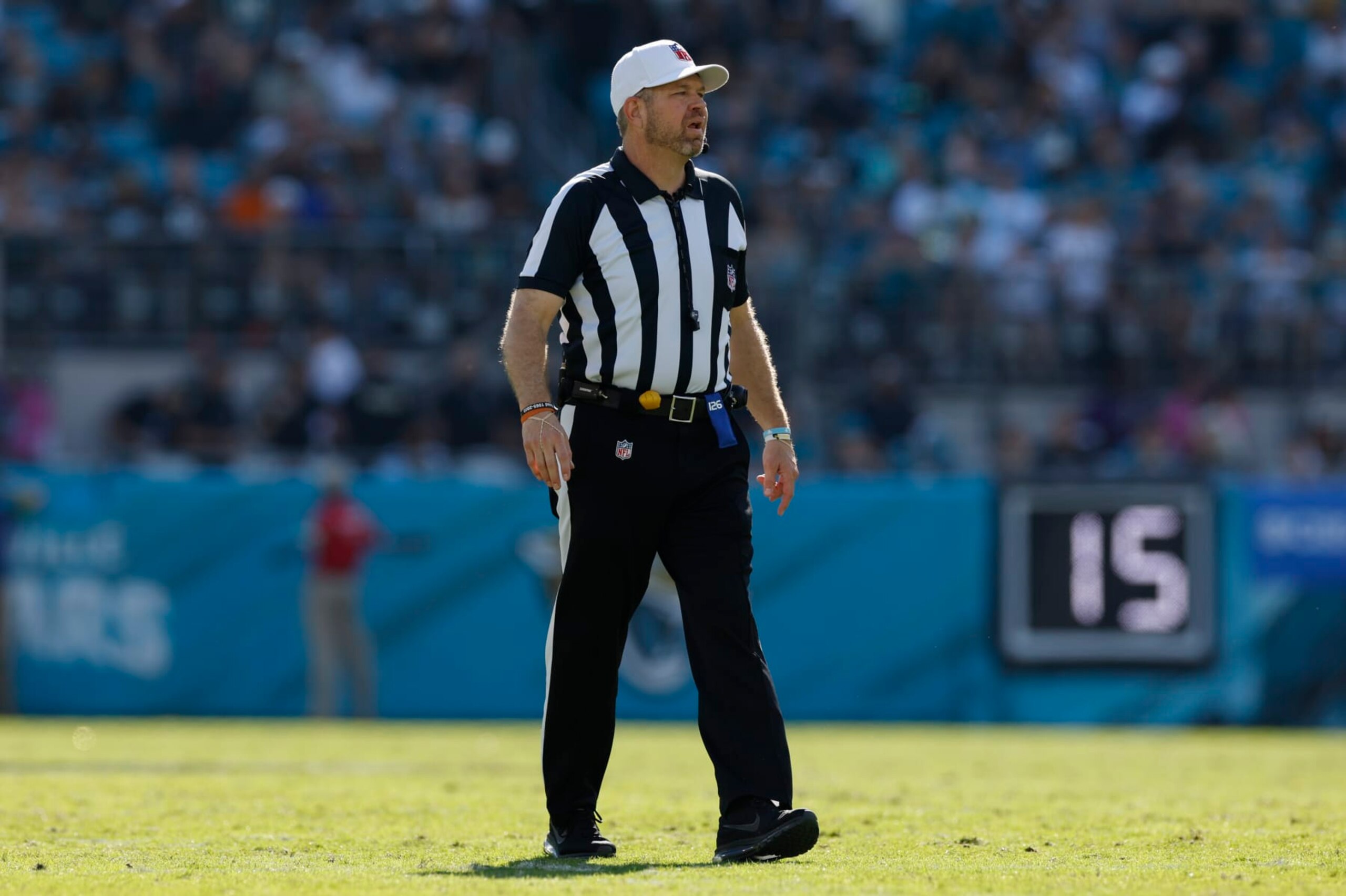 JACKSONVILLE, FL - NOVEMBER 19: Referee Brad Rogers (126) during the game between the Jacksonville Jaguars and the Tennessee Titans on November 19, 2023 at EverBank Stadium in Jacksonville, Fl. (Photo by David Rosenblum/Icon Sportswire via Getty Images)