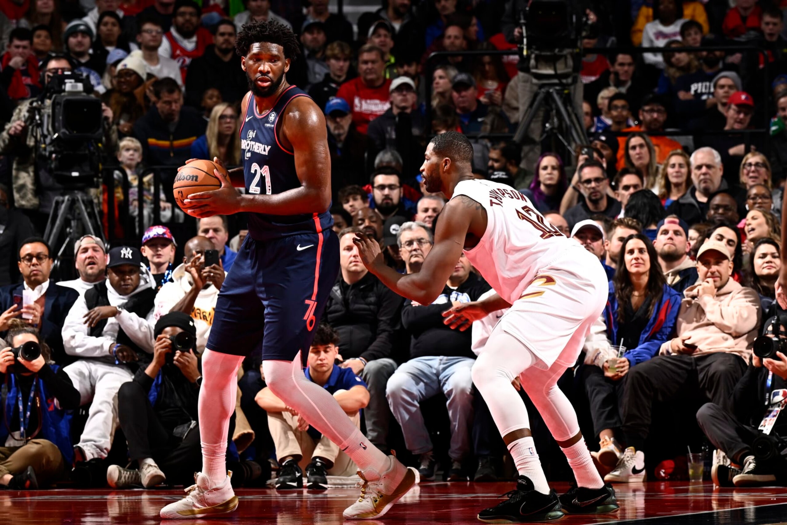 PHILADELPHIA, PA - NOVEMBER 21:  Joel Embiid #21 of the Philadelphia 76ers handles the ball during the game against the Cleveland Cavaliers during the In-Season Tournament on November 21, 2023 at the Wells Fargo Center in Philadelphia, Pennsylvania NOTE TO USER: User expressly acknowledges and agrees that, by downloading and/or using this Photograph, user is consenting to the terms and conditions of the Getty Images License Agreement. Mandatory Copyright Notice: Copyright 2023 NBAE (Photo by David Dow/NBAE via Getty Images)