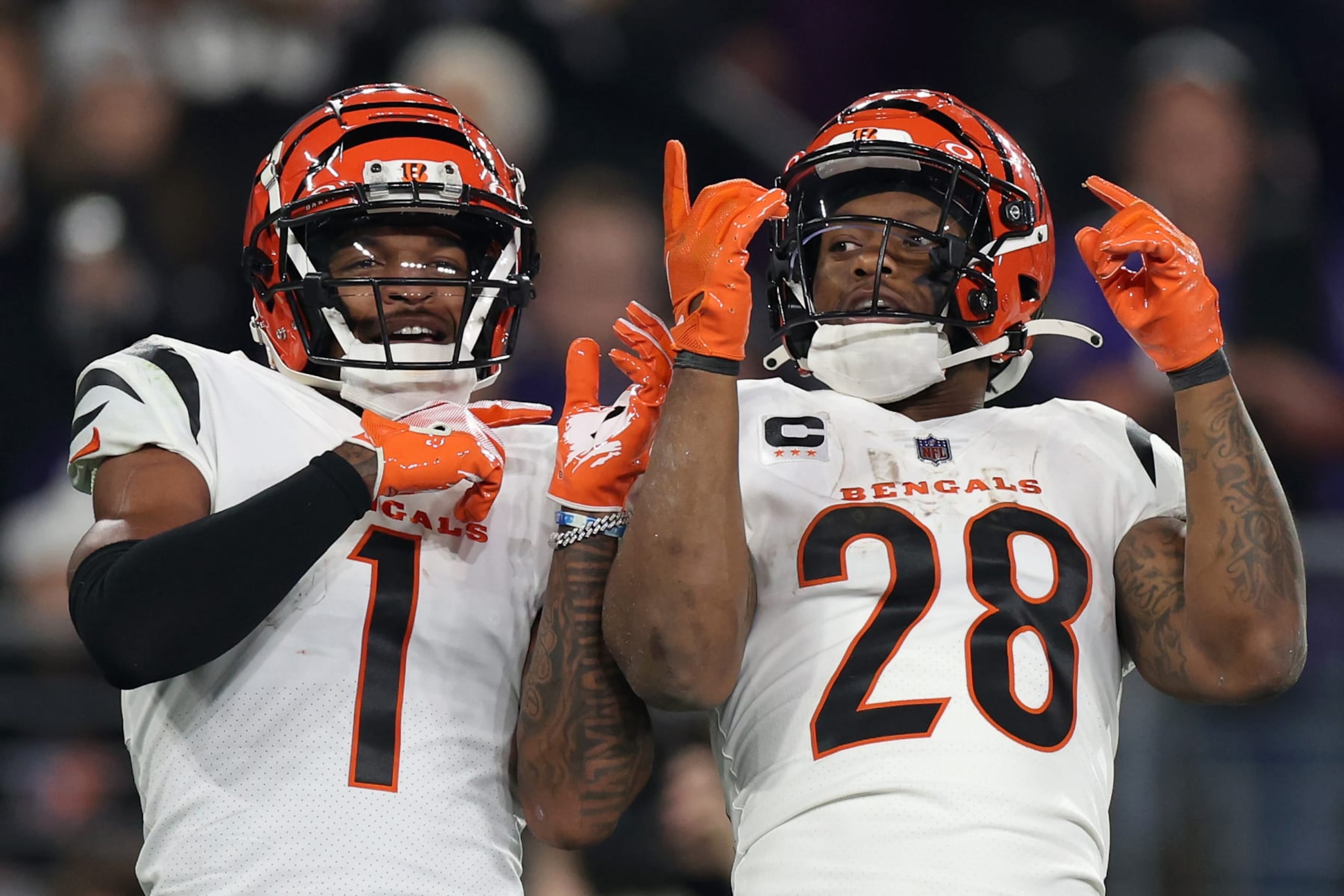 BALTIMORE, MARYLAND - NOVEMBER 16: Joe Mixon #28 of the Cincinnati Bengals celebrates with Ja'Marr Chase #1 after scoring a touchdown against the Baltimore Ravens during the second quarter of the game at M&T Bank Stadium on November 16, 2023 in Baltimore, Maryland. (Photo by Rob Carr/Getty Images) BALTIMORE, MARYLAND - NOVEMBER 16: Joe Mixon #28 of the Cincinnati Bengals celebrates with Ja'Marr Chase #1 after scoring a touchdown against the Baltimore Ravens during the second quarter of the game at M&T Bank Stadium on November 16, 2023 in Baltimore, Maryland. (Photo by Rob Carr/Getty Images)