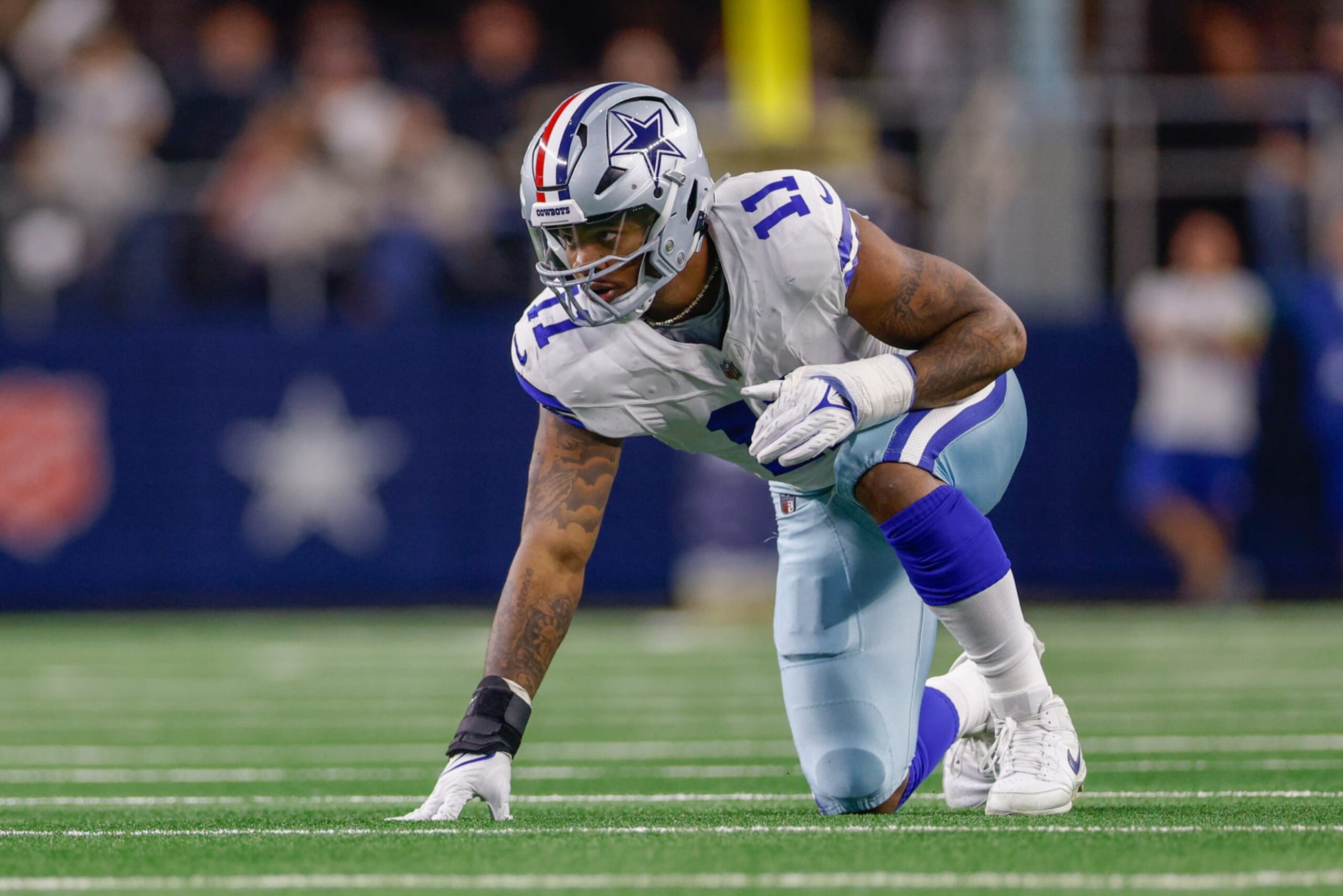 ARLINGTON, TX - NOVEMBER 12: Dallas Cowboys linebacker Micah Parsons (11) lines up prior to the snap during the game between the Dallas Cowboys and New York Giants on November 12, 2023 at AT&T Stadium in Arlington, TX. (Photo by Andrew Dieb/Icon Sportswire via Getty Images)