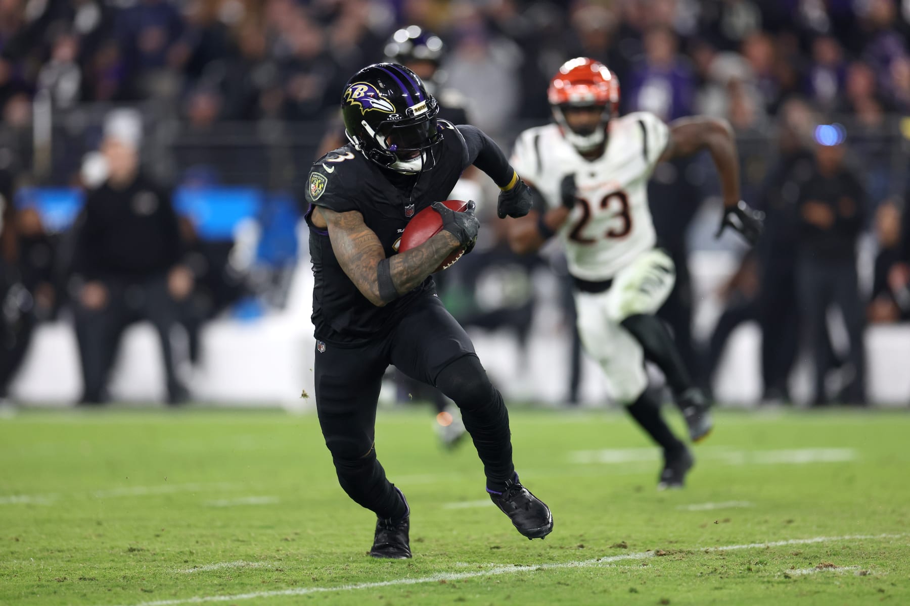 BALTIMORE, MARYLAND - NOVEMBER 16: Wide receiver Odell Beckham Jr. #3 of the Baltimore Ravens runs with the ball after catching a pass against the Cincinnati Bengals in the fourth quarter at M&T Bank Stadium on November 16, 2023 in Baltimore, Maryland. (Photo by Rob Carr/Getty Images)