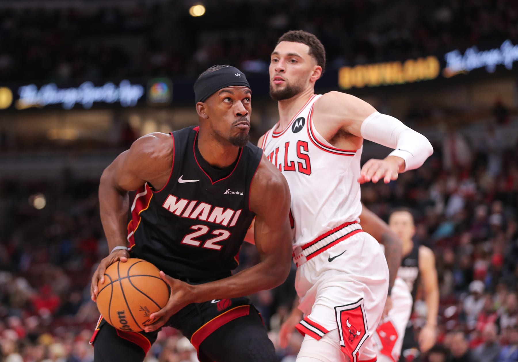 CHICAGO, IL - NOVEMBER 20: Zach LaVine #8 of the Chicago Bulls posts up against Jimmy Butler #22 of the Miami Heat during the first half at the United Center on November 20, 2023 in Chicago, Illinois. (Photo by Melissa Tamez/Icon Sportswire via Getty Images)