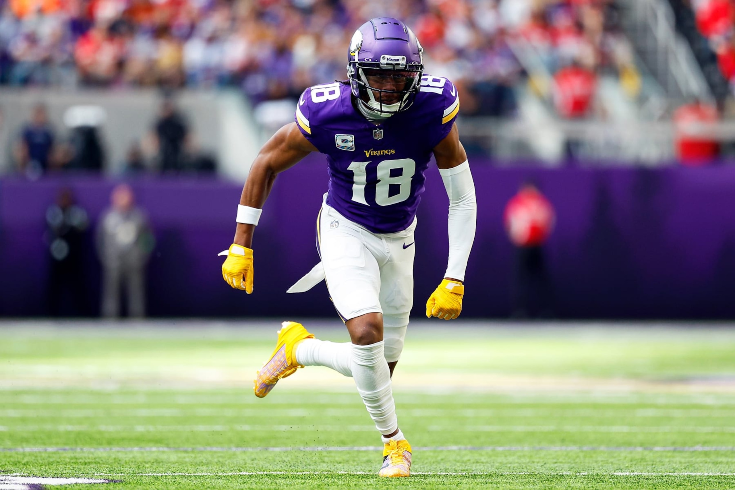 MINNEAPOLIS, MINNESOTA - OCTOBER 08: Justin Jefferson #18 of the Minnesota Vikings competes against the Kansas City Chiefs in the first half at U.S. Bank Stadium on October 08, 2023 in Minneapolis, Minnesota. The Chiefs defeated the Vikings 27-20. (Photo by David Berding/Getty Images)