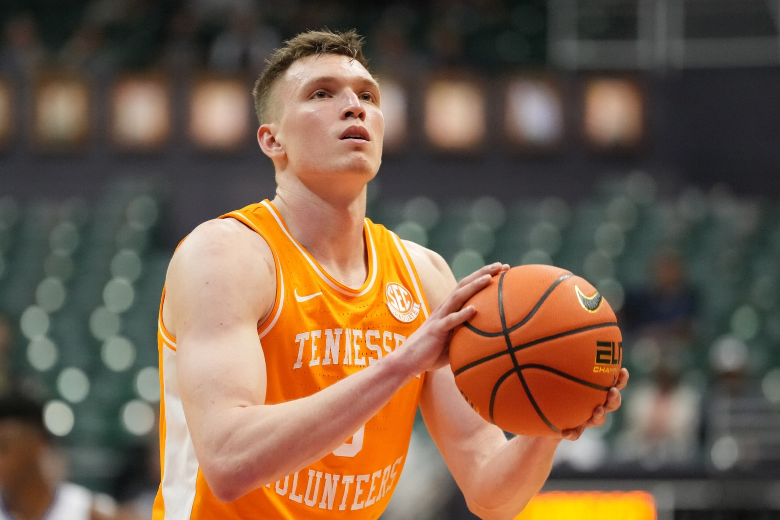 HONOLULU, HI - NOVEMBER 22:  Dalton Knecht #3 of the Tennessee Volunteers takes a foul shot in the first half during a college basketball game against the Kansas Jayhawks during a consolation game of the Allstate Maui Invitational at the SimpliFi Arena at Stan Sheriff Center on November 22, 2023 in Honolulu, Hawaii.  (Photo by Mitchell Layton/Getty Images)