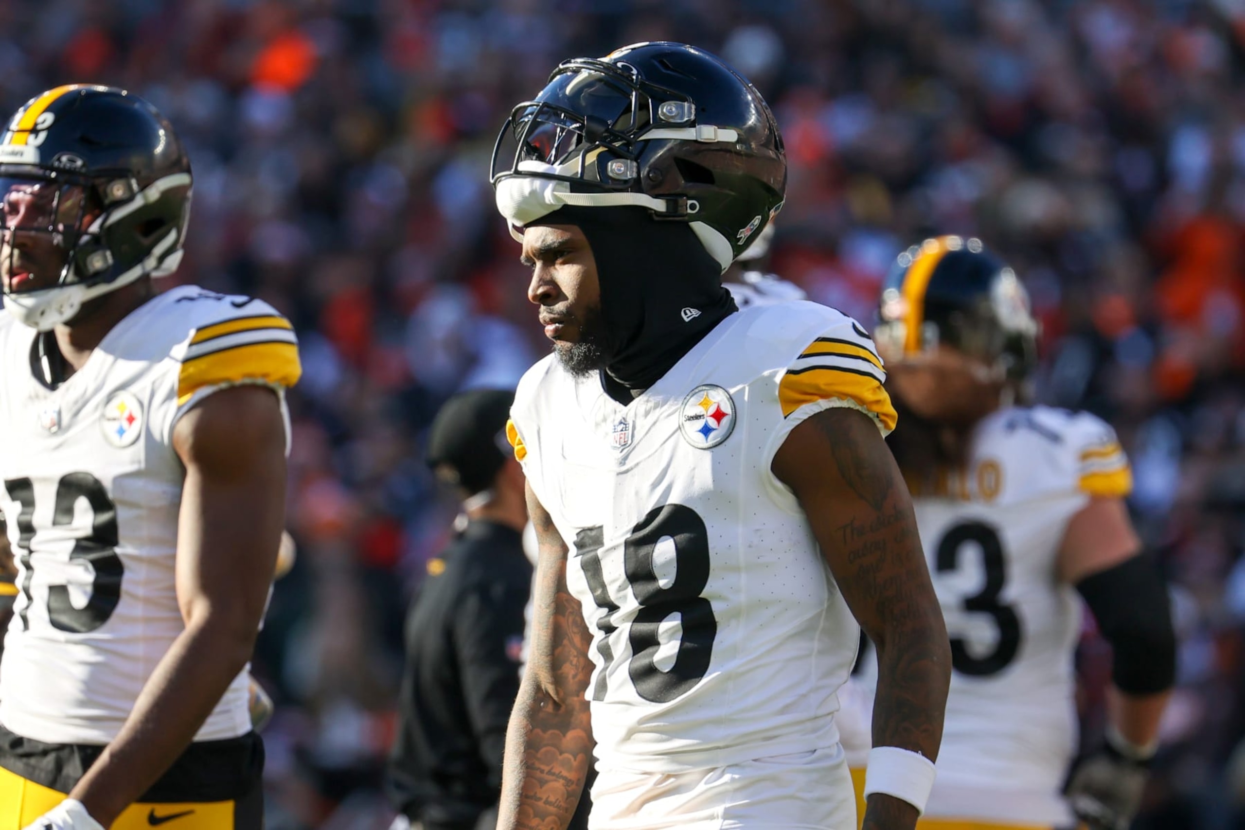 CLEVELAND, OH - NOVEMBER 19: Pittsburgh Steelers wide receiver Diontae Johnson (18) on the field during the third quarter of the National Football League game between the Pittsburgh Steelers and Cleveland Browns on November 19, 2023, at Cleveland Browns Stadium in Cleveland, OH. (Photo by Frank Jansky/Icon Sportswire via Getty Images) CLEVELAND, OH - NOVEMBER 19: Pittsburgh Steelers wide receiver Diontae Johnson (18) on the field during the third quarter of the National Football League game between the Pittsburgh Steelers and Cleveland Browns on November 19, 2023, at Cleveland Browns Stadium in Cleveland, OH. (Photo by Frank Jansky/Icon Sportswire via Getty Images)