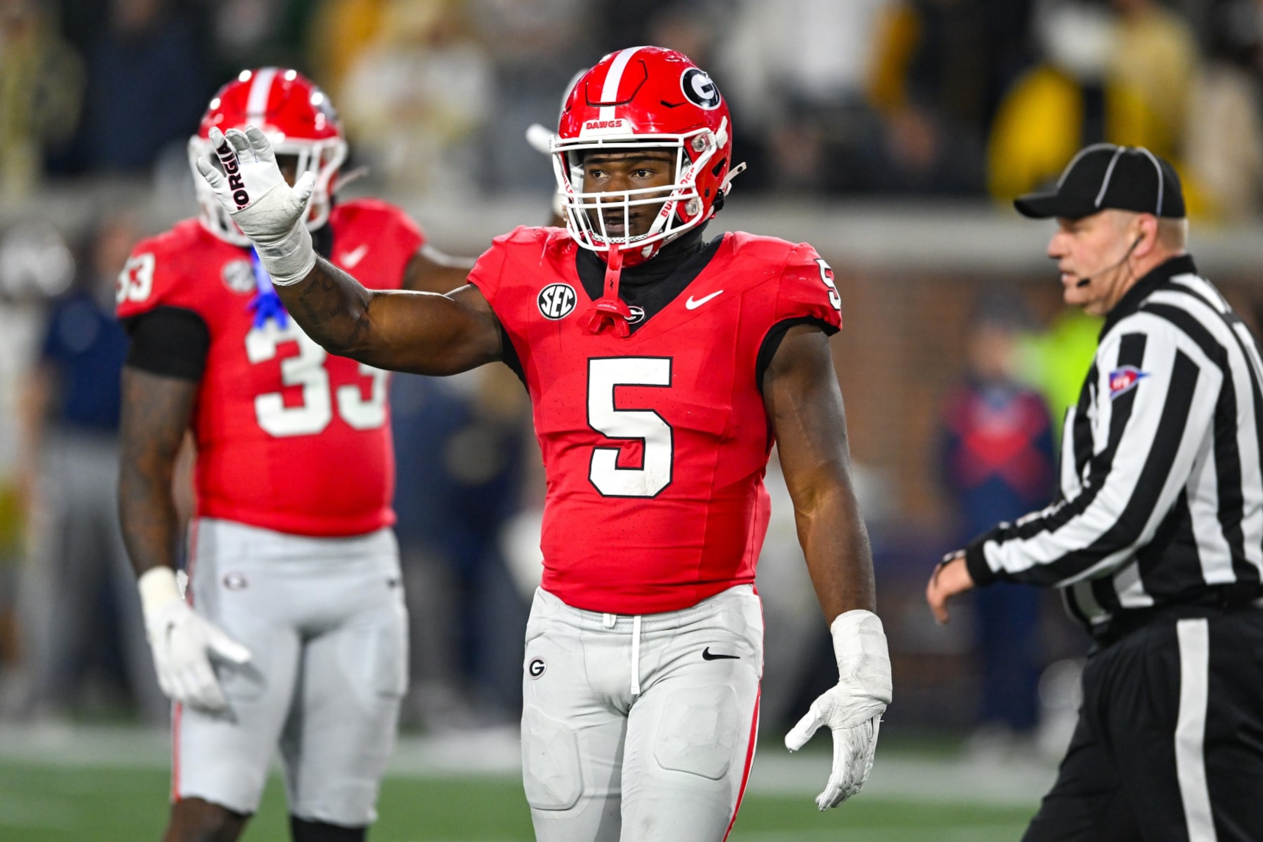ATLANTA, GA  NOVEMBER 25:  Georgia linebacker Raylen Wilson (5) reacts during the college football game between the Georgia Bulldogs and the Georgia Tech Yellow Jackets on November 25th, 2023 at Bobby Dodd Stadium in Atlanta, GA.  (Photo by Rich von Biberstein/Icon Sportswire via Getty Images)