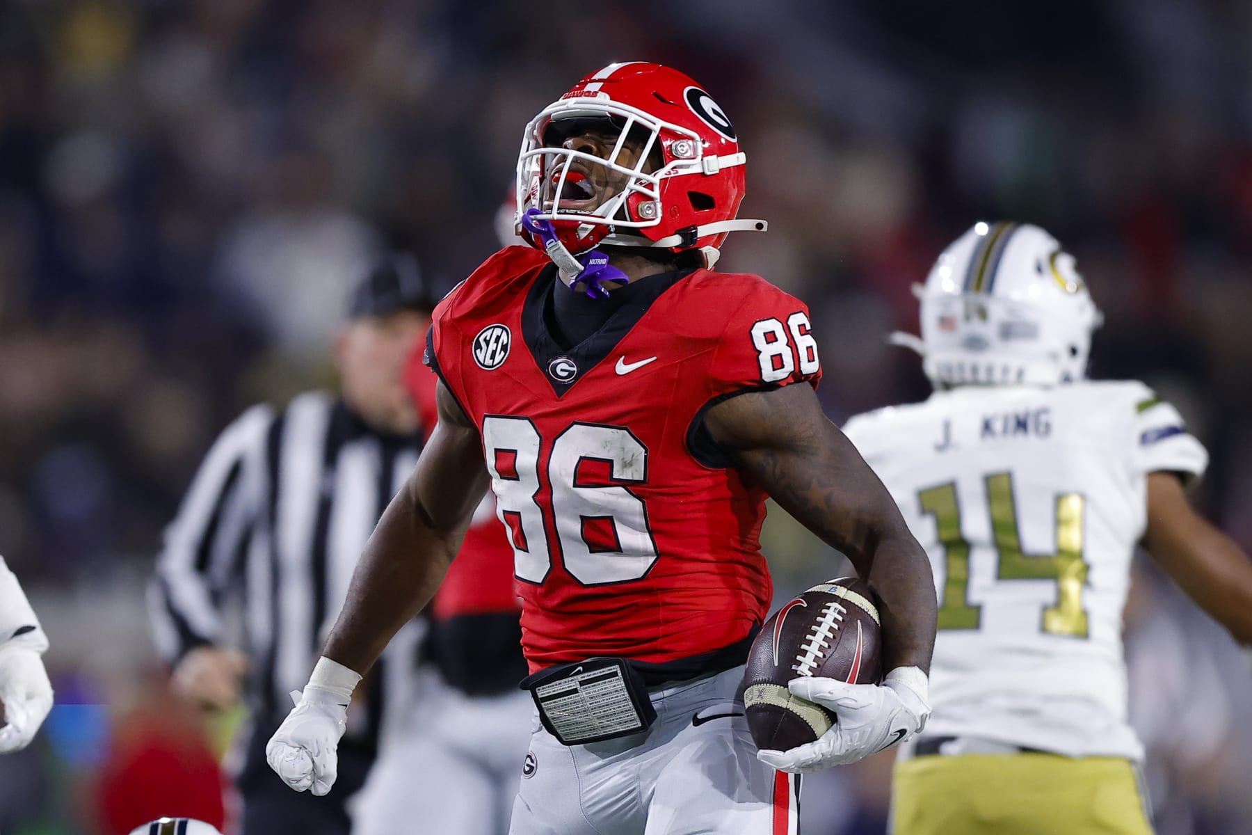 ATLANTA, GEORGIA - NOVEMBER 25: Dillon Bell #86 of the Georgia Bulldogs reacts during the third quarter against the Georgia Tech Yellow Jackets at Bobby Dodd Stadium on November 25, 2023 in Atlanta, Georgia. (Photo by Todd Kirkland/Getty Images)