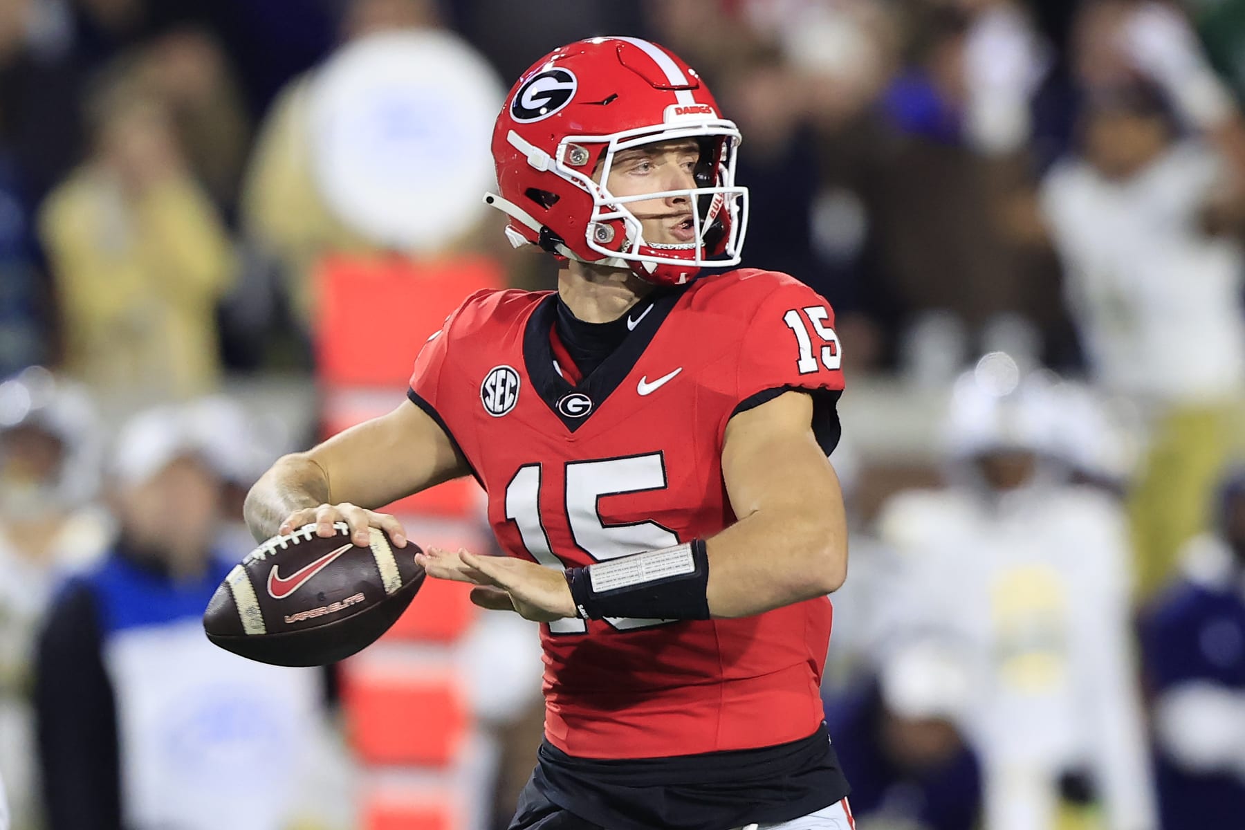ATLANTA, GA - NOVEMBER 25: Georgia Bulldogs starting quarterback Carson Beck (15) during the Saturday evening college football game between the #1 ranked Georgia Bulldogs and the Georgia Tech Yellow Jackets on November 25, 2023 at Bobby Dodd Stadium in Atlanta, GA.  (Photo by David J. Griffin/Icon Sportswire via Getty Images)