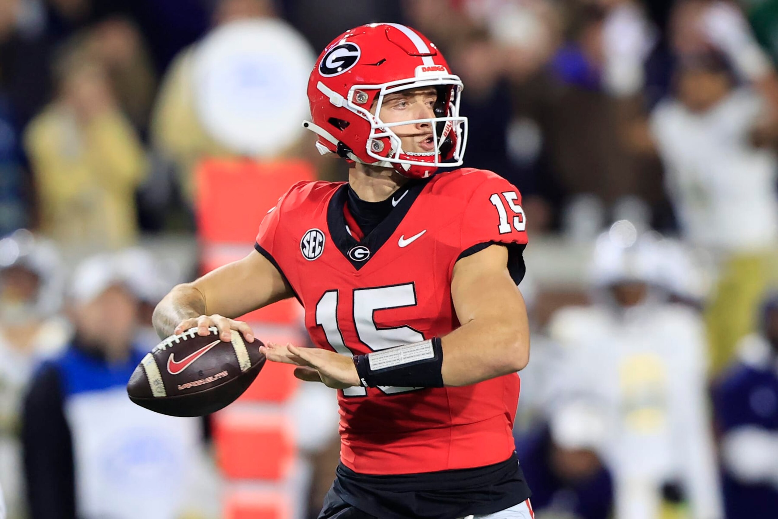 ATLANTA, GA - NOVEMBER 25: Georgia Bulldogs starting quarterback Carson Beck (15) during the Saturday evening college football game between the #1 ranked Georgia Bulldogs and the Georgia Tech Yellow Jackets on November 25, 2023 at Bobby Dodd Stadium in Atlanta, GA.  (Photo by David J. Griffin/Icon Sportswire via Getty Images)