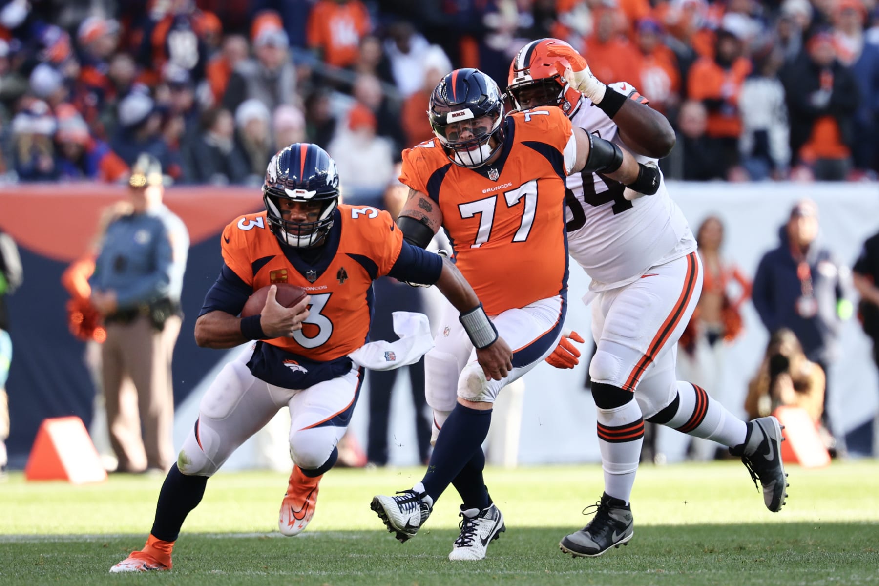 Broncos QB runs against the Cleveland Browns in Week 12