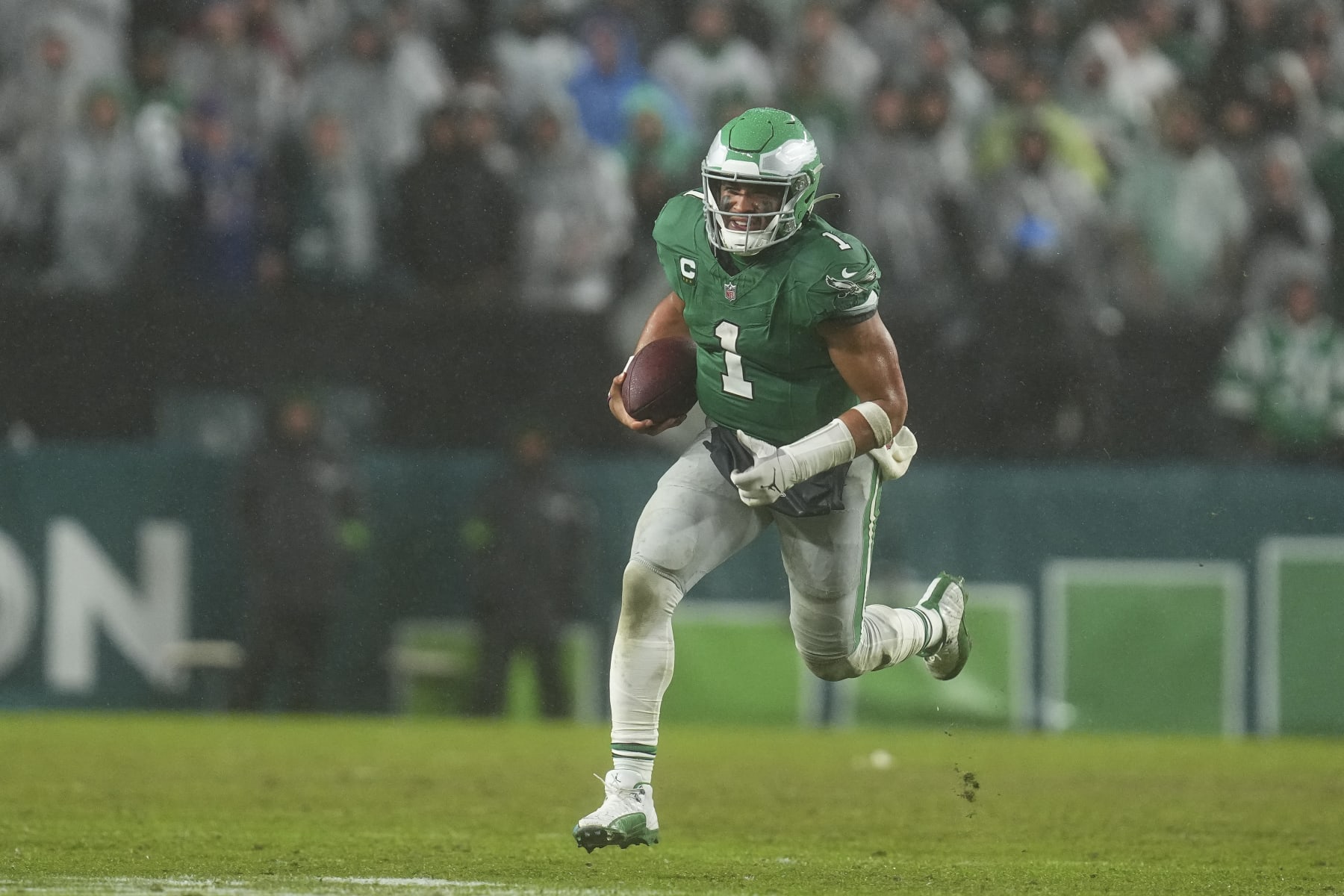PHILADELPHIA, PENNSYLVANIA - NOVEMBER 26: Jalen Hurts #1 of the Philadelphia Eagles runs the ball against the Buffalo Bills at Lincoln Financial Field on November 26, 2023 in Philadelphia, Pennsylvania. (Photo by Mitchell Leff/Getty Images)