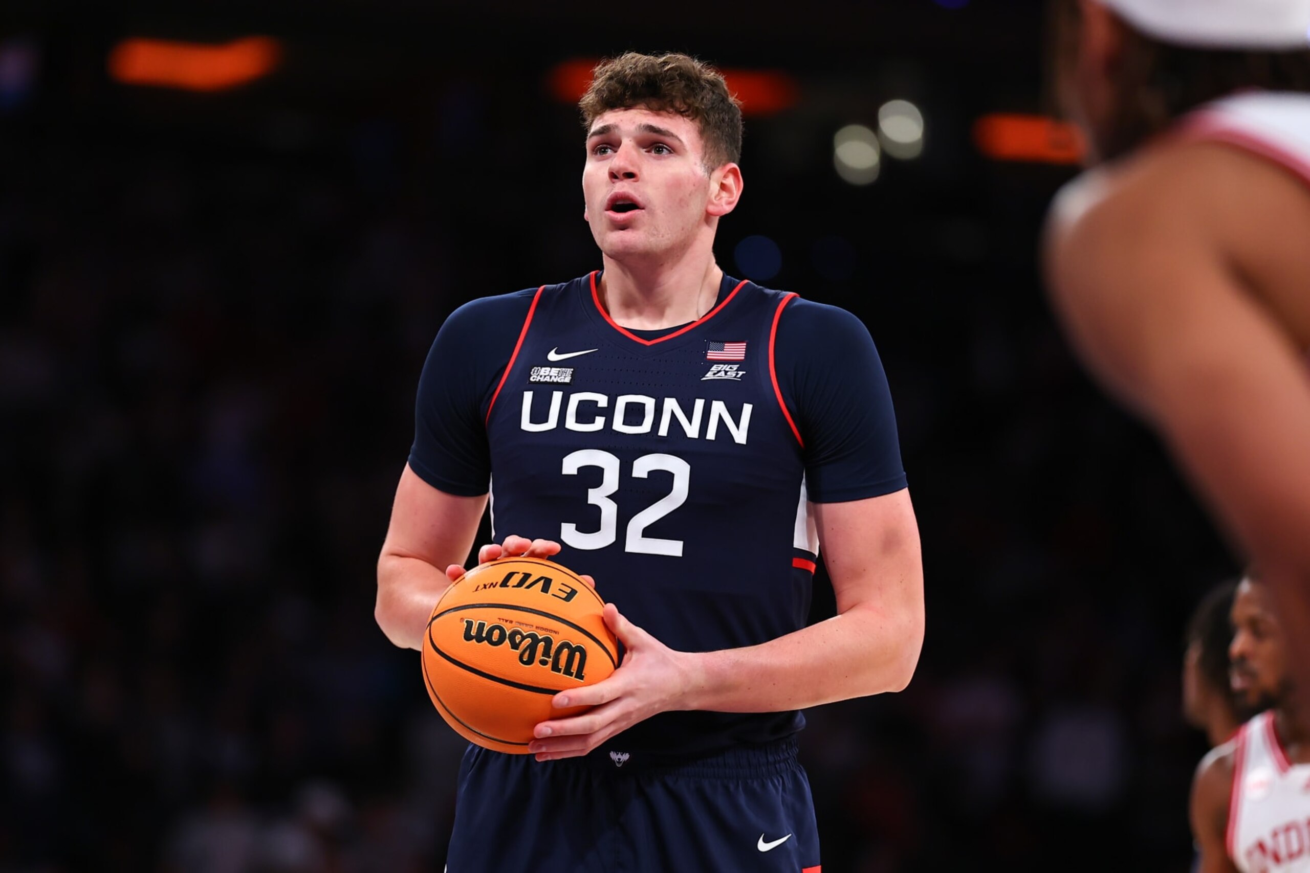 Connecticut's Donovan Clingan