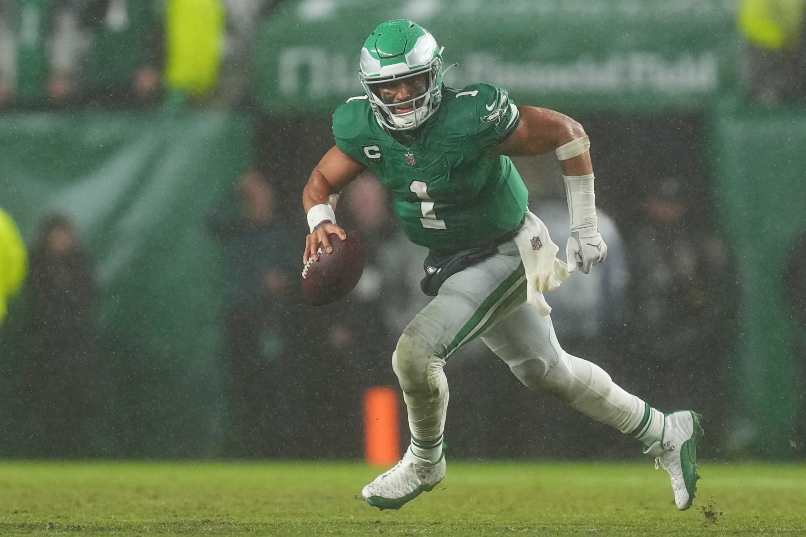 PHILADELPHIA, PENNSYLVANIA - NOVEMBER 26: Jalen Hurts #1 of the Philadelphia Eagles runs the ball against the Buffalo Bills at Lincoln Financial Field on November 26, 2023 in Philadelphia, Pennsylvania. (Photo by Mitchell Leff/Getty Images)