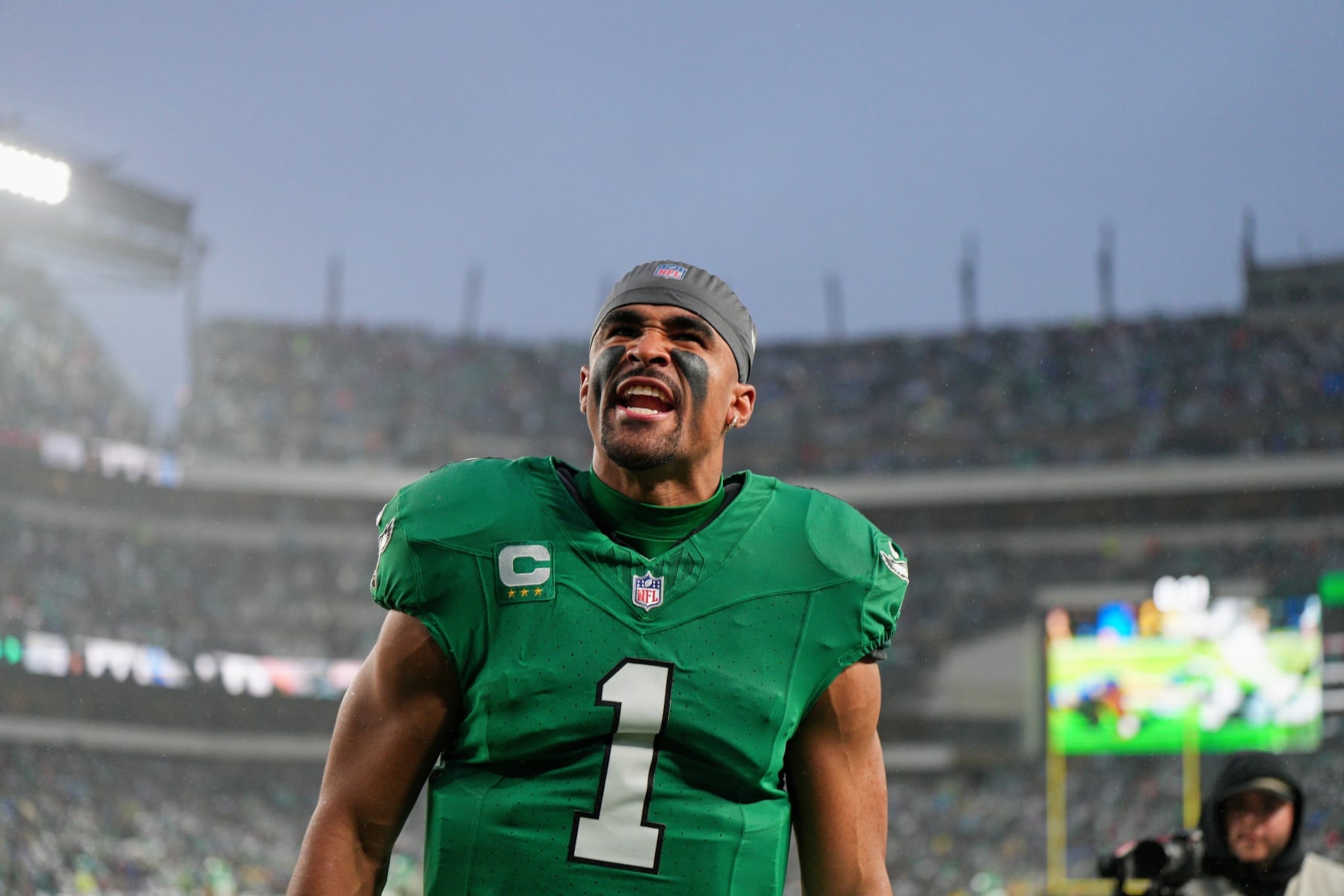 PHILADELPHIA, PA - NOVEMBER 26: Philadelphia Eagles quarterback Jalen Hurts (1) yells during the game between the Buffalo Bills and the Philadelphia Eagles on November 26, 2023 at Lincoln Financial Field.(Photo by Andy Lewis/Icon Sportswire via Getty Images)