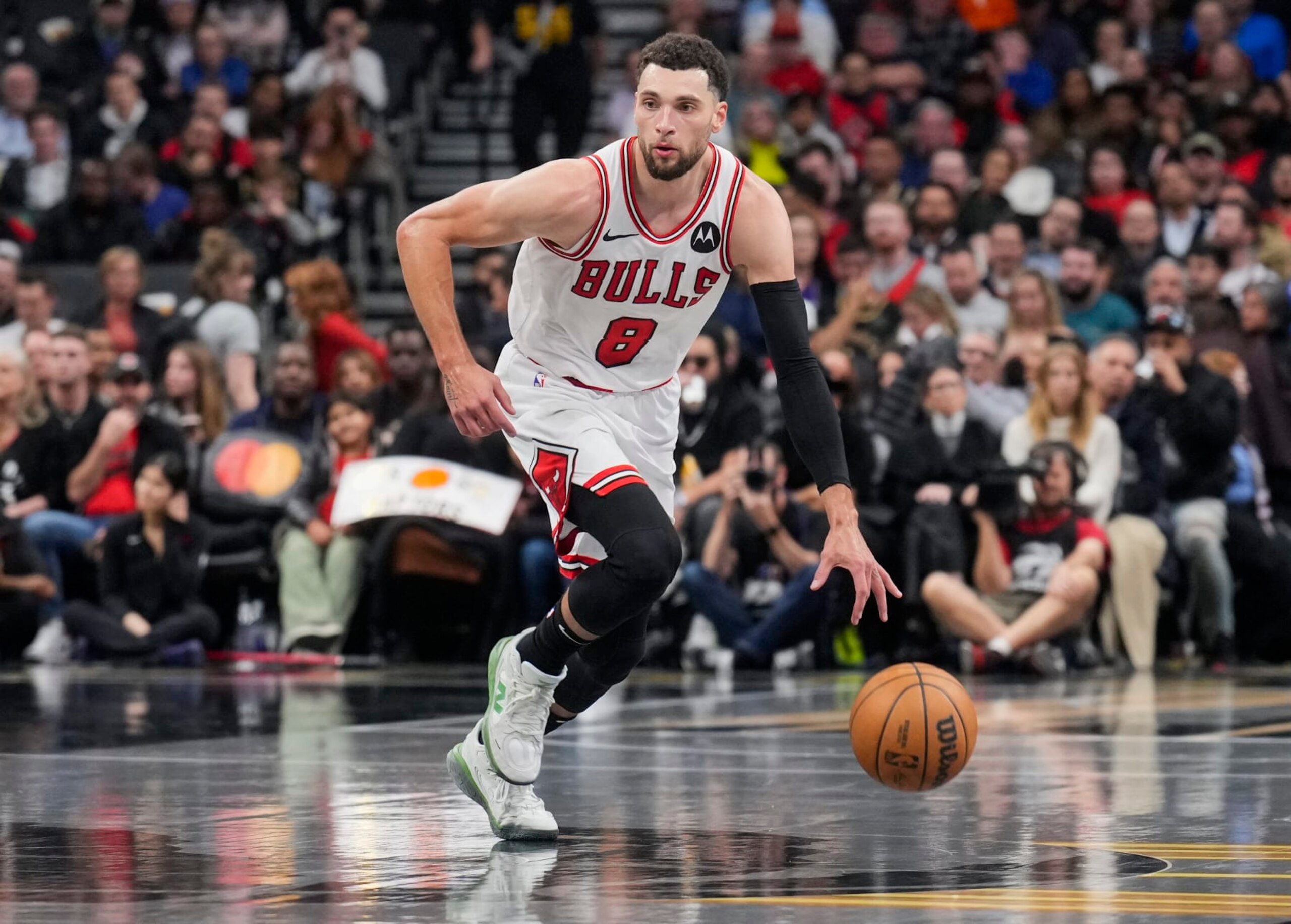 TORONTO, ON - NOVEMBER 24: Zach LaVine #8 of the Chicago Bulls dribbles against the Toronto Raptors during the second half of their NBA In-Season Tournament game at the Scotiabank Arena on November 24, 2023 in Toronto, Ontario, Canada. NOTE TO USER: User expressly acknowledges and agrees that, by downloading and/or using this Photograph, user is consenting to the terms and conditions of the Getty Images License Agreement. (Photo by Mark Blinch/Getty Images)