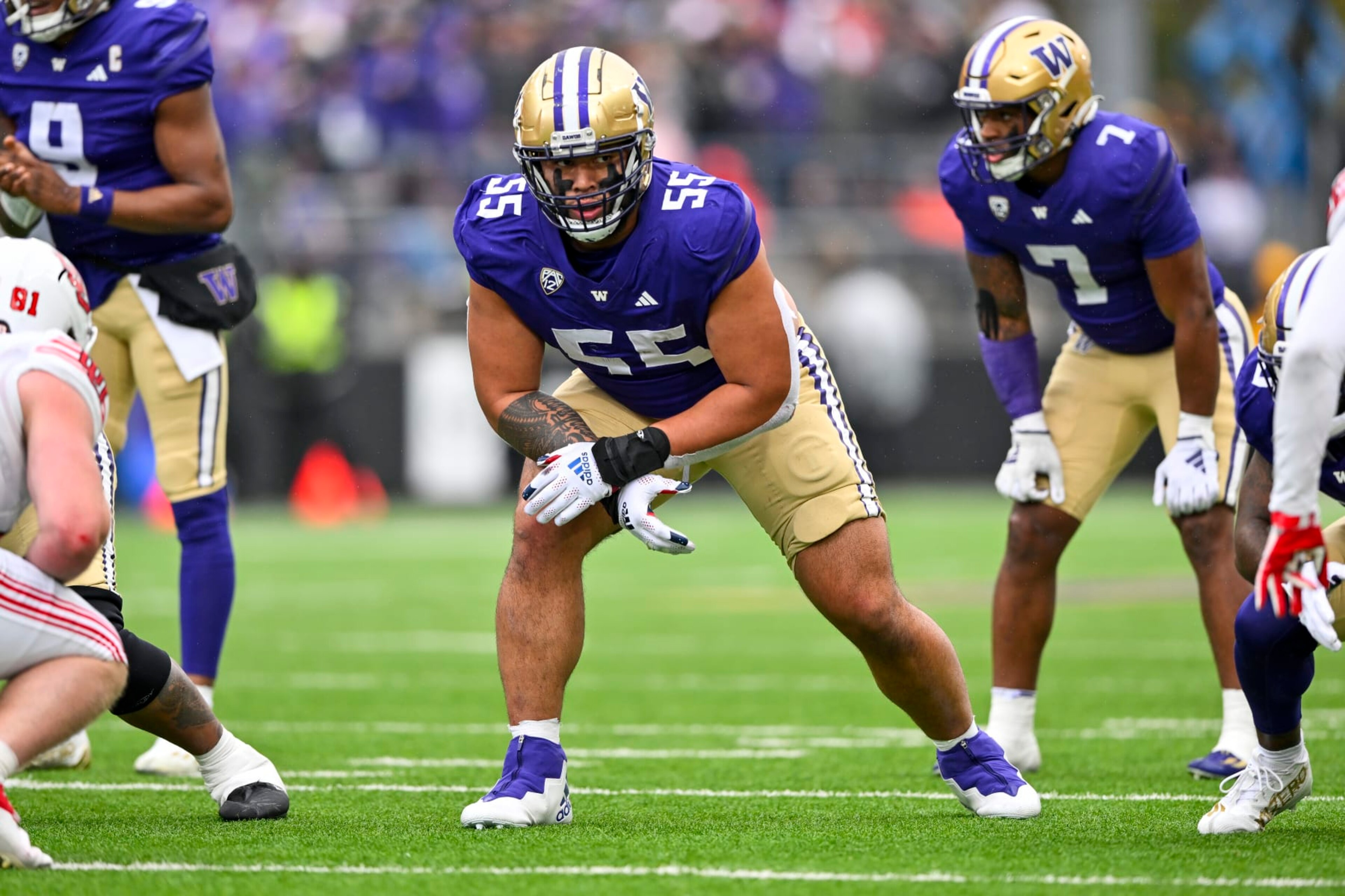 SEATTLE, WASHINGTON - NOVEMBER 11: Troy Fautanu #55 of the Washington Huskies in action during the third quarter against the Utah Utes at Husky Stadium on November 11, 2023 in Seattle, Washington. The Washington Huskies won 35-28. (Photo by Alika Jenner/Getty Images) SEATTLE, WASHINGTON - NOVEMBER 11: Troy Fautanu #55 of the Washington Huskies in action during the third quarter against the Utah Utes at Husky Stadium on November 11, 2023 in Seattle, Washington. The Washington Huskies won 35-28. (Photo by Alika Jenner/Getty Images)