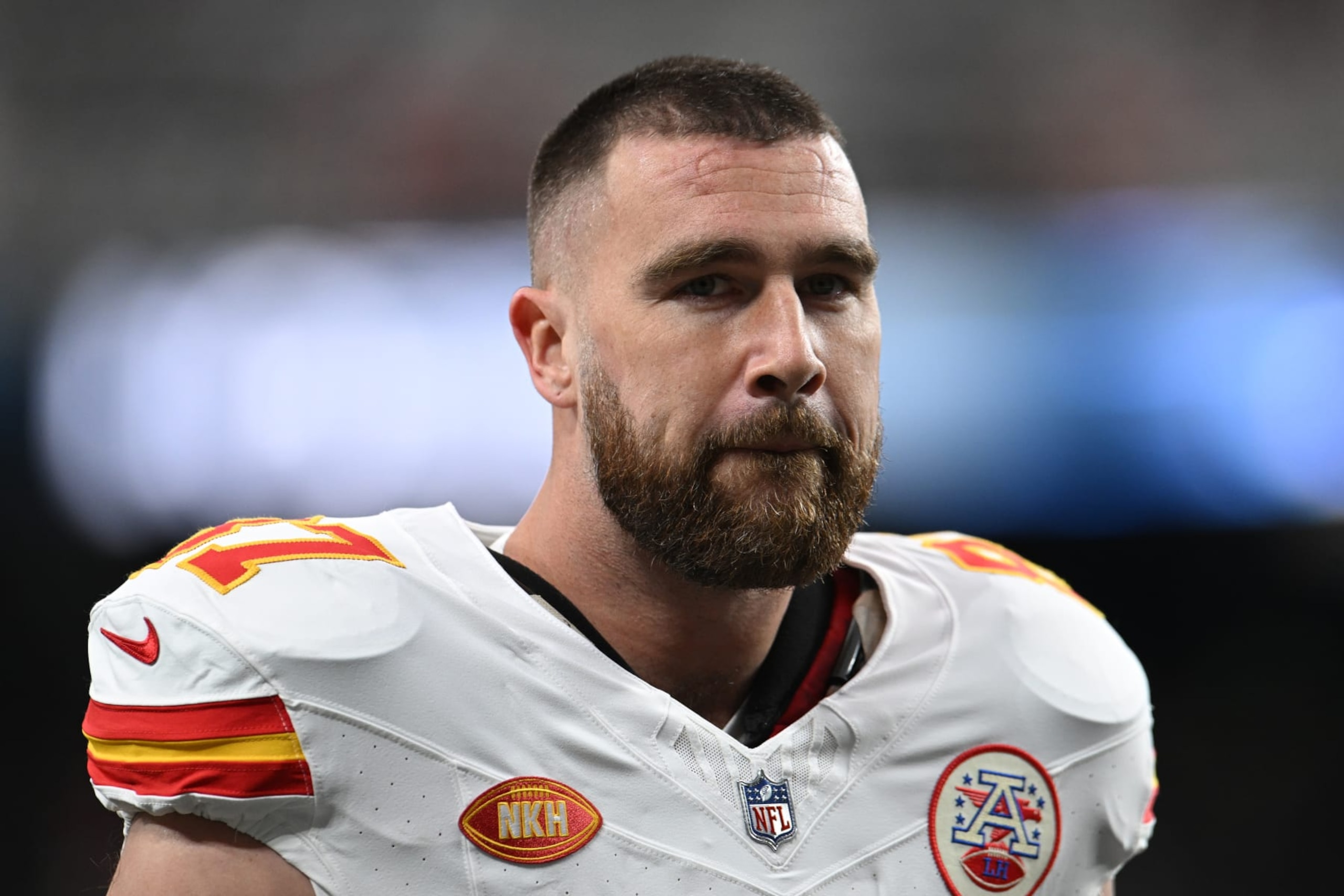 LAS VEGAS, NEVADA - NOVEMBER 26: Travis Kelce #87 of the Kansas City Chiefs warms up prior to a game against the Las Vegas Raiders at Allegiant Stadium on November 26, 2023 in Las Vegas, Nevada. (Photo by Candice Ward/Getty Images)