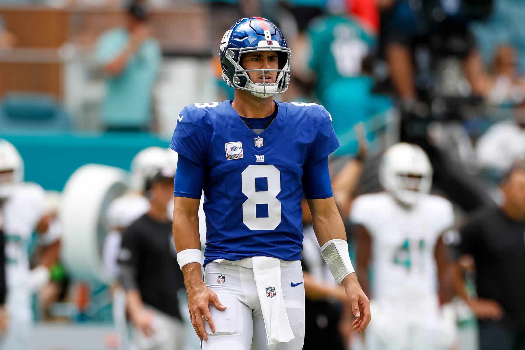 MIAMI GARDENS, FLORIDA - OCTOBER 8: Daniel Jones #8 of the New York Giants looks on in the first quarter against the Miami Dolphins at Hard Rock Stadium on October 8, 2023 in Miami Gardens, Florida. (Photo by Brandon Sloter/Image Of Sport/Getty Images)