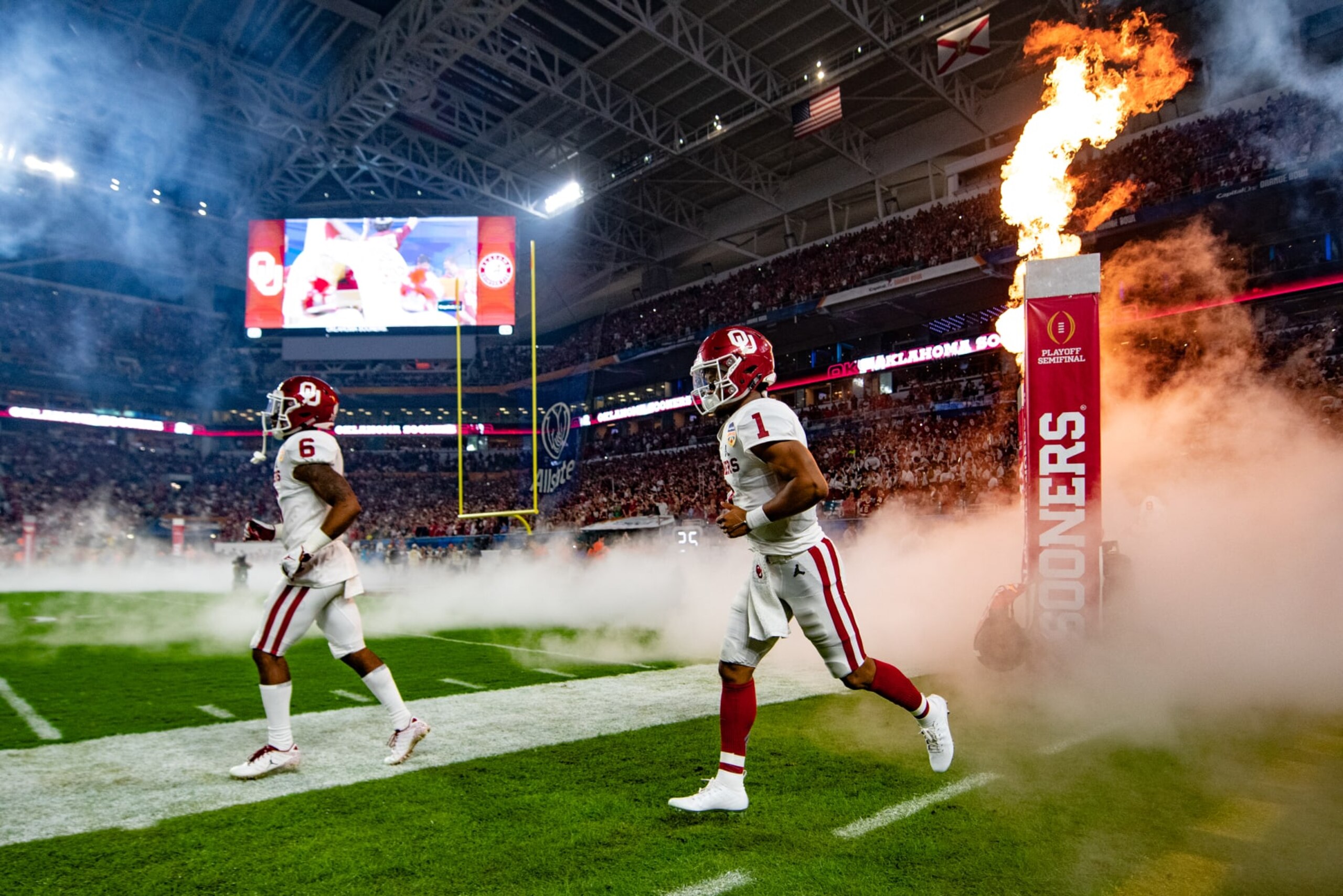 MIAMI, FL - DECEMBER 29: Kyler Murray #1 of the Oklahoma Sooners in action against the Alabama Crimson Tide at Hard Rock Stadium on December 29, 2018 in Miami, Florida. (Photo by Mark Brown/Getty Images) MIAMI, FL - DECEMBER 29: Kyler Murray #1 of the Oklahoma Sooners in action against the Alabama Crimson Tide at Hard Rock Stadium on December 29, 2018 in Miami, Florida. (Photo by Mark Brown/Getty Images)