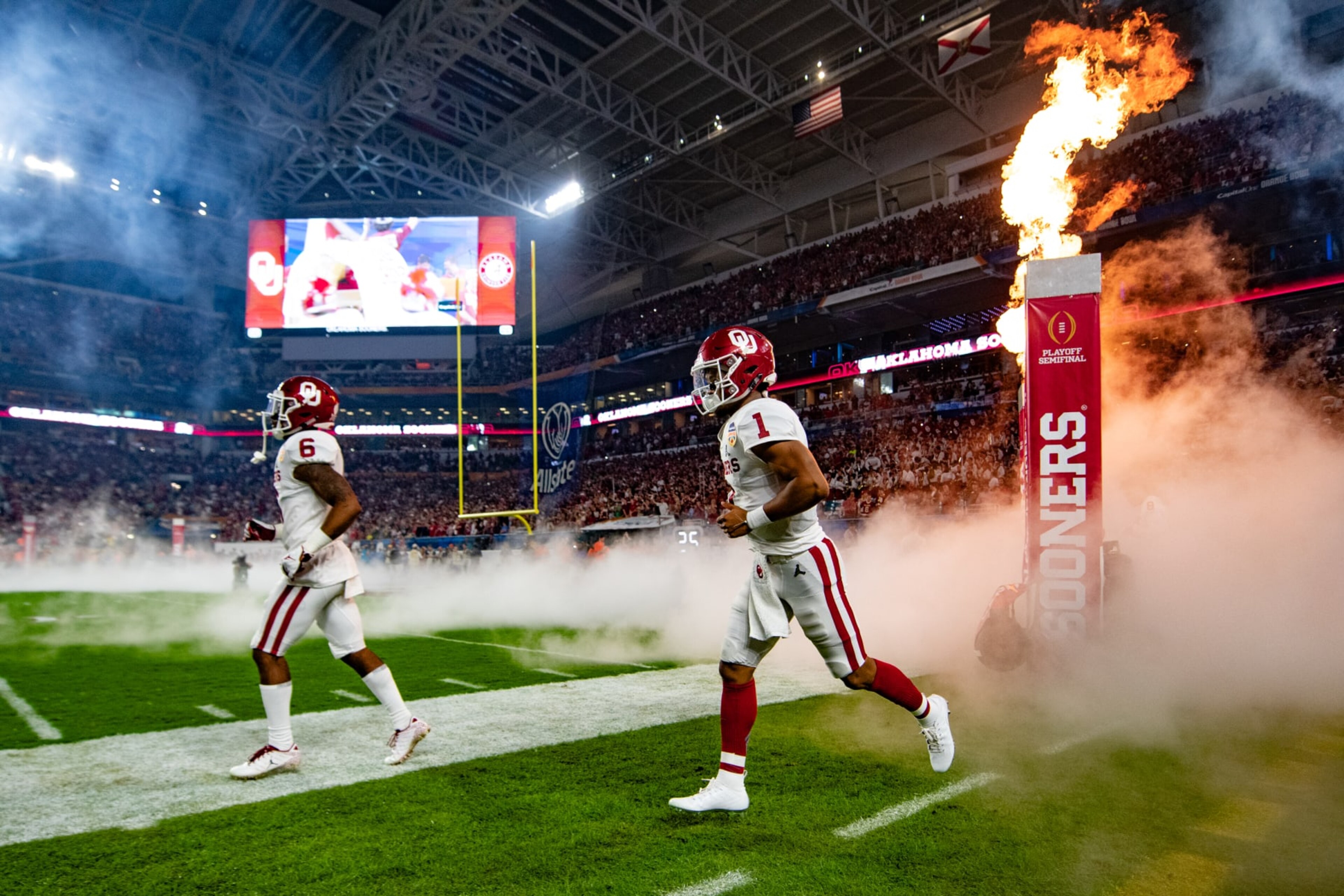 MIAMI, FL - DECEMBER 29: Kyler Murray #1 of the Oklahoma Sooners in action against the Alabama Crimson Tide at Hard Rock Stadium on December 29, 2018 in Miami, Florida. (Photo by Mark Brown/Getty Images) MIAMI, FL - DECEMBER 29: Kyler Murray #1 of the Oklahoma Sooners in action against the Alabama Crimson Tide at Hard Rock Stadium on December 29, 2018 in Miami, Florida. (Photo by Mark Brown/Getty Images)