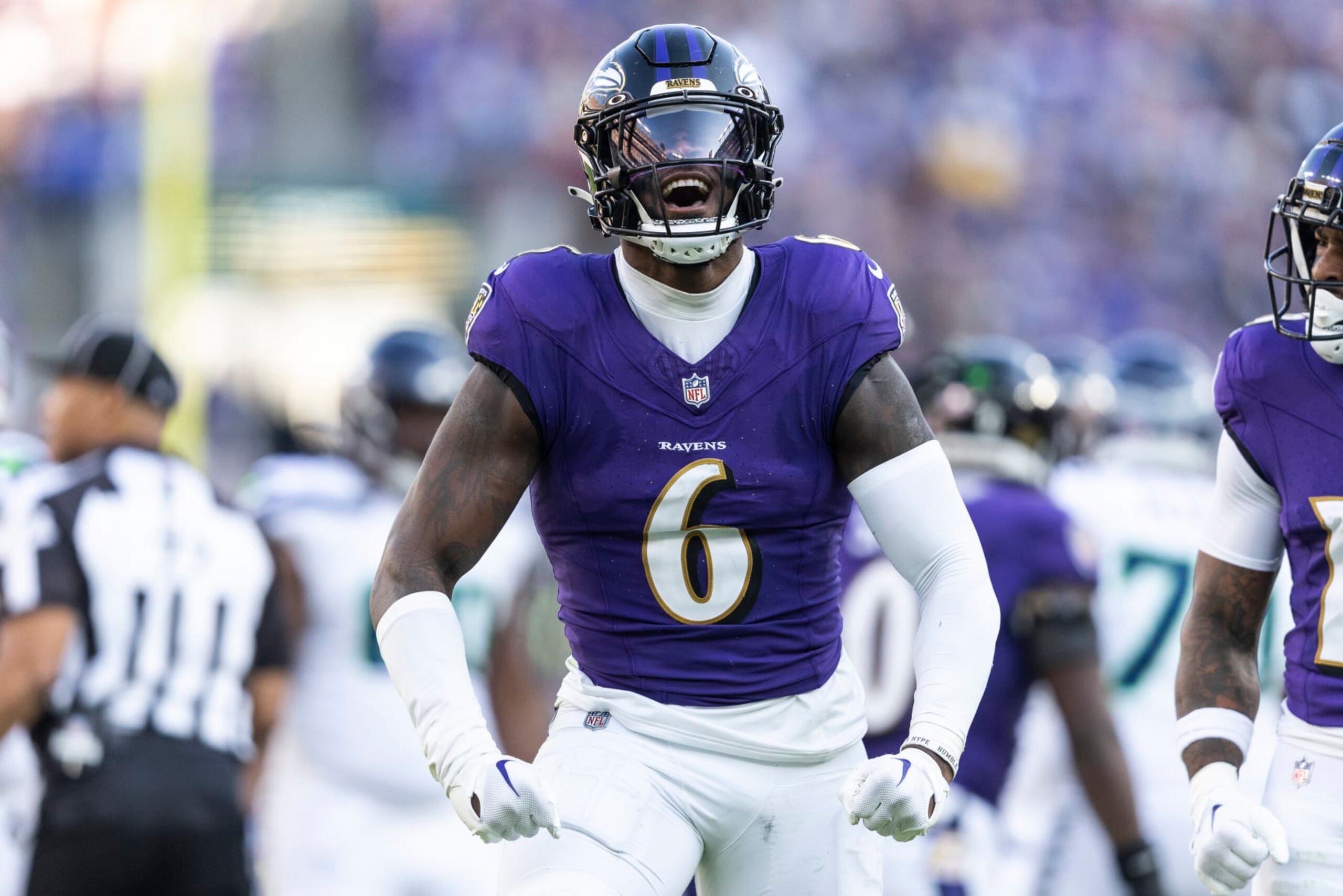 BALTIMORE, MARYLAND - NOVEMBER 05: Patrick Queen #6 of the Baltimore Ravens celebrates after sacking Geno Smith #7 of the Seattle Seahawks during an NFL football game between the Baltimore Ravens and the Seattle Seahawks at M&T Bank Stadium on November 05, 2023 in Baltimore, Maryland. (Photo by Michael Owens/Getty Images)