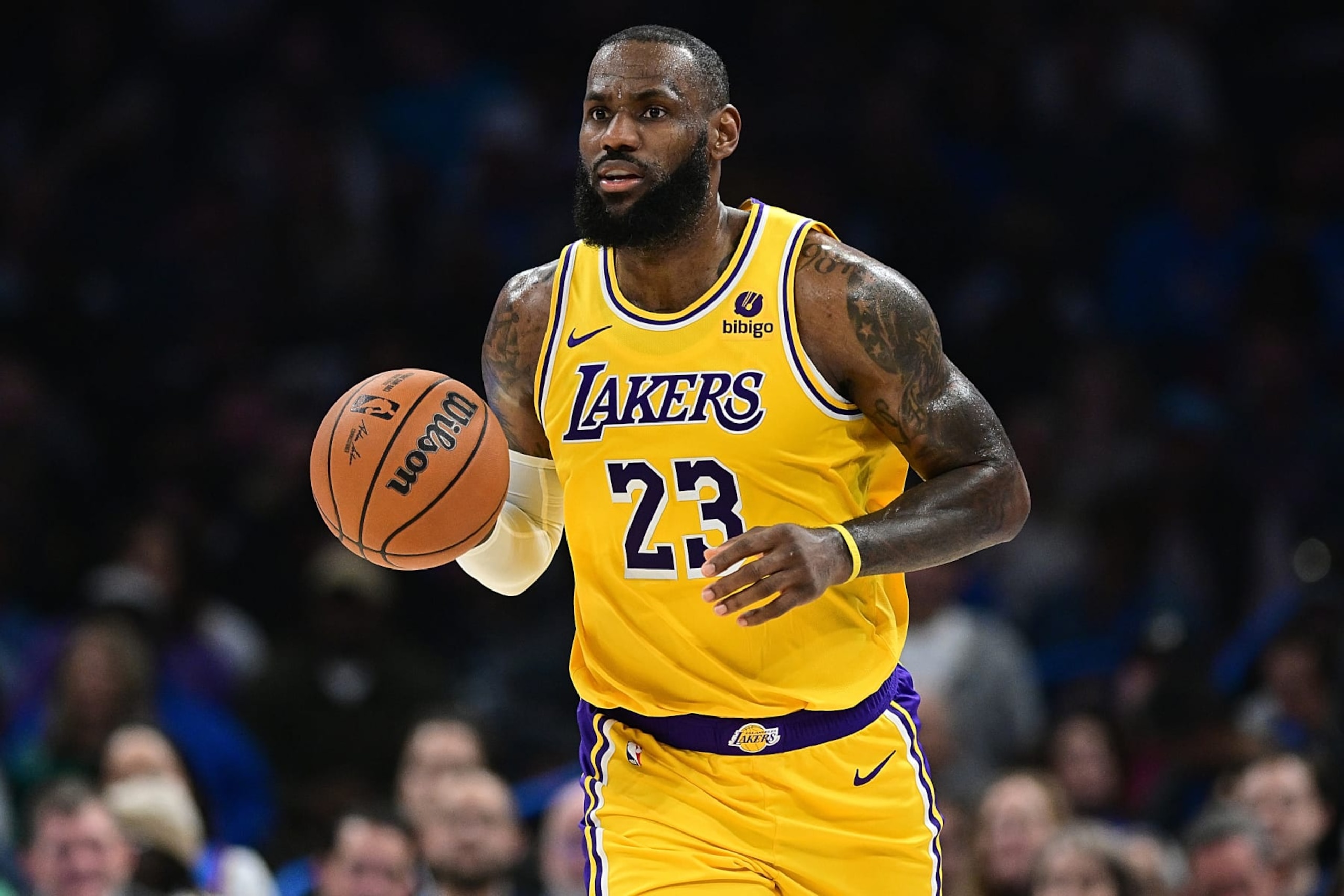 OKLAHOMA CITY, OKLAHOMA - NOVEMBER 30: Lebron James #23 of the Los Angeles Lakers brings the ball down the floor during the first half against the Oklahoma City Thunder at Paycom Center on November 30, 2023 in Oklahoma City, Oklahoma. NOTE TO USER: User expressly acknowledges and agrees that, by downloading and or using this Photograph, user is consenting to the terms and conditions of the Getty Images License Agreement. (Photo by Joshua Gateley/Getty Images)