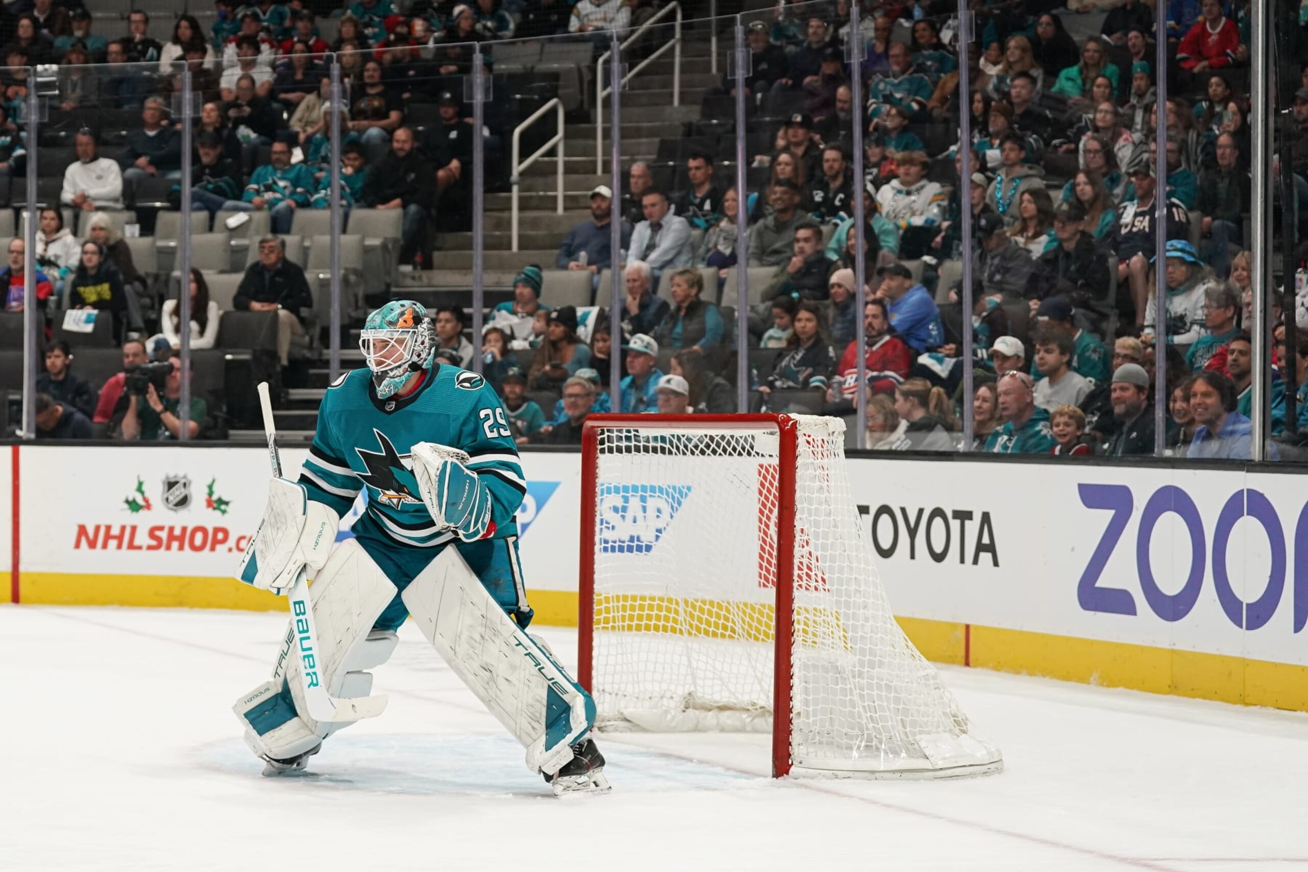 SAN JOSE, CA - NOVEMBER 24: MacKenzie Blackwood #29 of the San Jose Sharks prepares to make a save against the Montreal Canadiens at SAP Center on November 24, 2023 in San Jose, California. (Photo by Kavin Mistry/NHLI via Getty Images) SAN JOSE, CA - NOVEMBER 24: MacKenzie Blackwood #29 of the San Jose Sharks prepares to make a save against the Montreal Canadiens at SAP Center on November 24, 2023 in San Jose, California. (Photo by Kavin Mistry/NHLI via Getty Images)