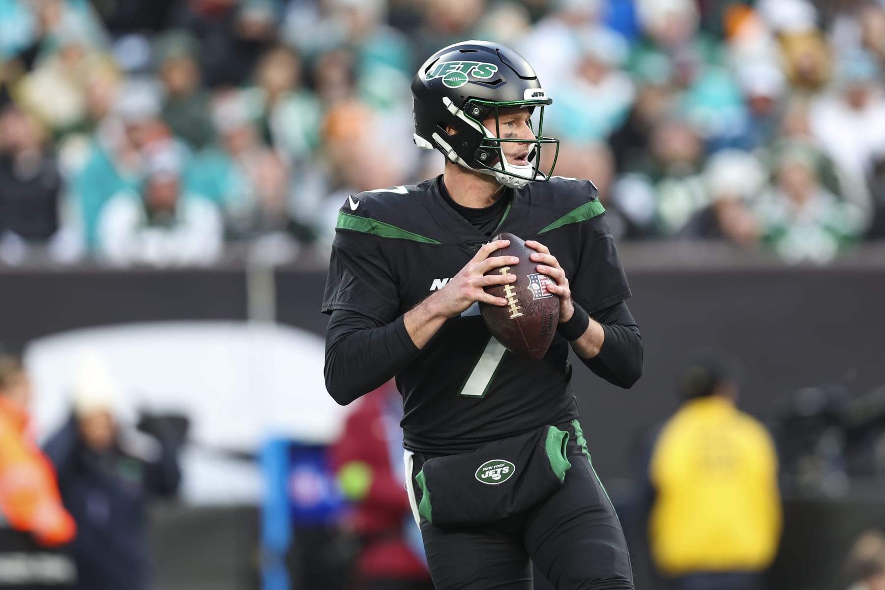 EAST RUTHERFORD, NJ - NOVEMBER 24: Tim Boyle #7 of the New York Jets drops back to pass during an NFL football game against the Miami Dolphins at MetLife Stadium on November 24, 2023 in East Rutherford, New Jersey. (Photo by Perry Knotts/Getty Images)
