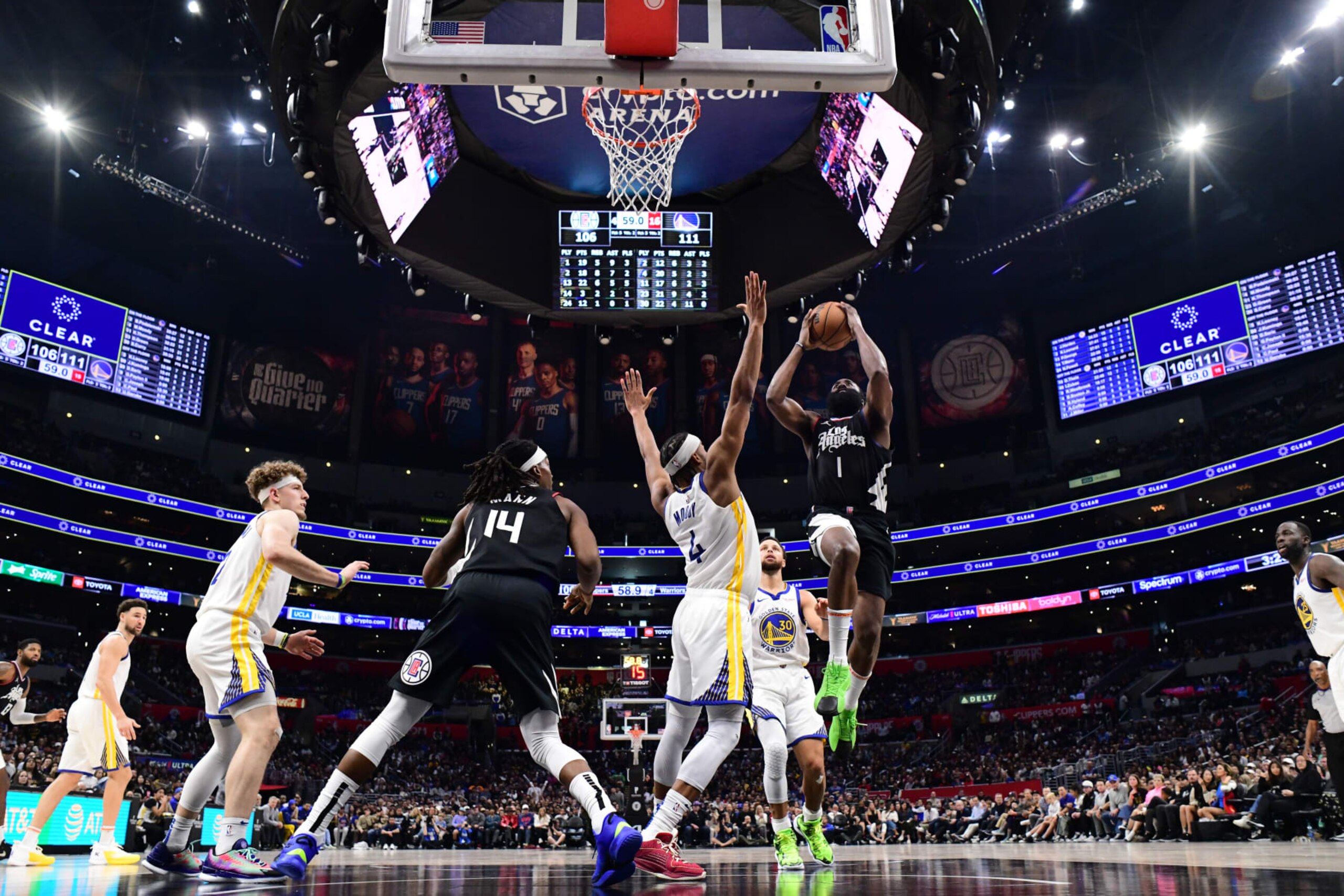 LOS ANGELES, CA - DECEMBER 2: James Harden #1 of the LA Clippers drives to the basket during the game against the Golden State Warriors on December 2, 2023 at Crypto.Com Arena in Los Angeles, California. NOTE TO USER: User expressly acknowledges and agrees that, by downloading and/or using this Photograph, user is consenting to the terms and conditions of the Getty Images License Agreement. Mandatory Copyright Notice: Copyright 2023 NBAE (Photo by Adam Pantozzi/NBAE via Getty Images) LOS ANGELES, CA - DECEMBER 2: James Harden #1 of the LA Clippers drives to the basket during the game against the Golden State Warriors on December 2, 2023 at Crypto.Com Arena in Los Angeles, California. NOTE TO USER: User expressly acknowledges and agrees that, by downloading and/or using this Photograph, user is consenting to the terms and conditions of the Getty Images License Agreement. Mandatory Copyright Notice: Copyright 2023 NBAE (Photo by Adam Pantozzi/NBAE via Getty Images)