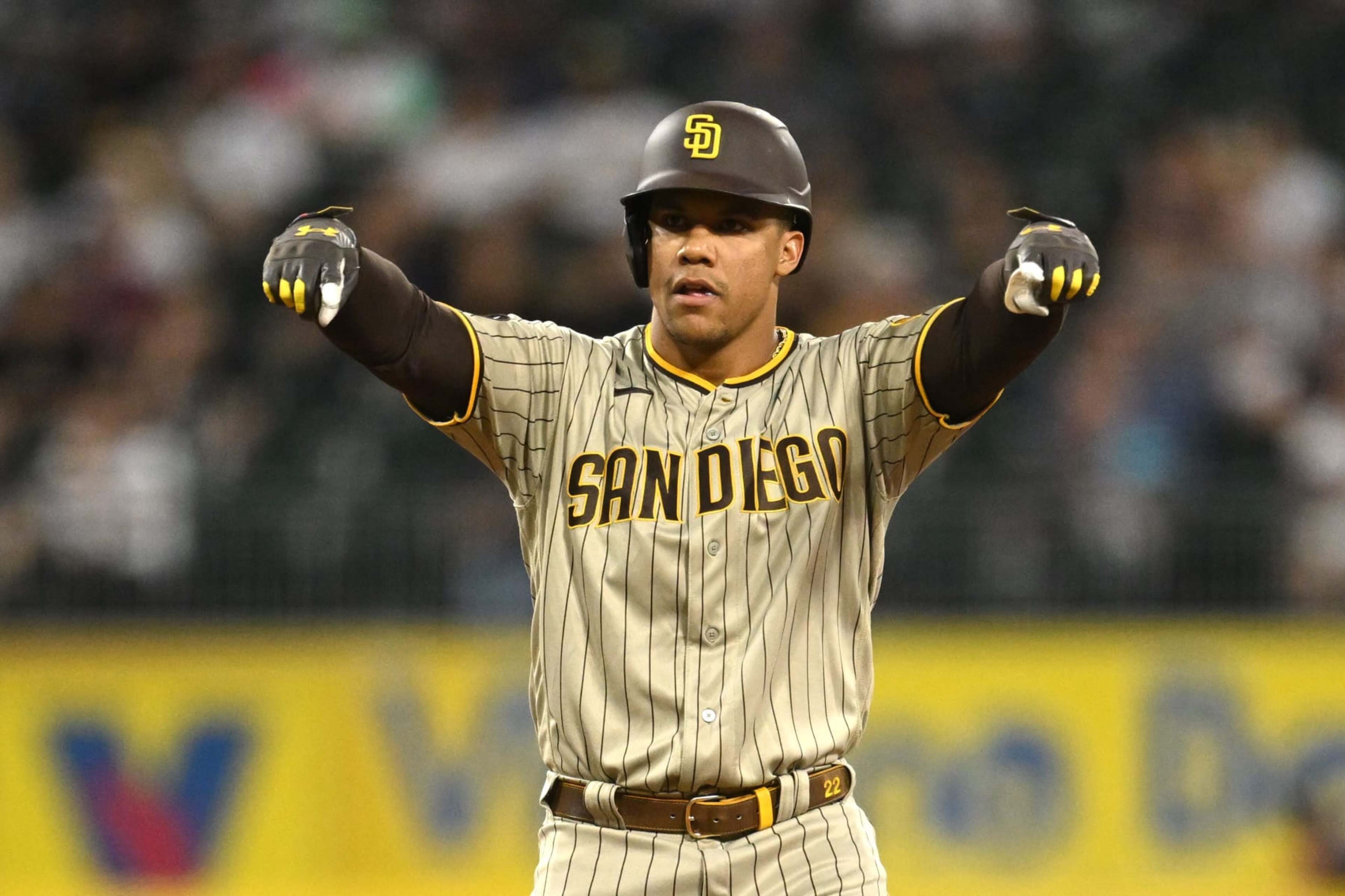 CHICAGO, ILLINOIS - SEPTEMBER 30: Juan Soto #22 of the San Diego Padres reacts after an RBI double in the second inning against the Chicago White Sox at Guaranteed Rate Field on September 30, 2023 in Chicago, Illinois. (Photo by Quinn Harris/Getty Images) CHICAGO, ILLINOIS - SEPTEMBER 30: Juan Soto #22 of the San Diego Padres reacts after an RBI double in the second inning against the Chicago White Sox at Guaranteed Rate Field on September 30, 2023 in Chicago, Illinois. (Photo by Quinn Harris/Getty Images)