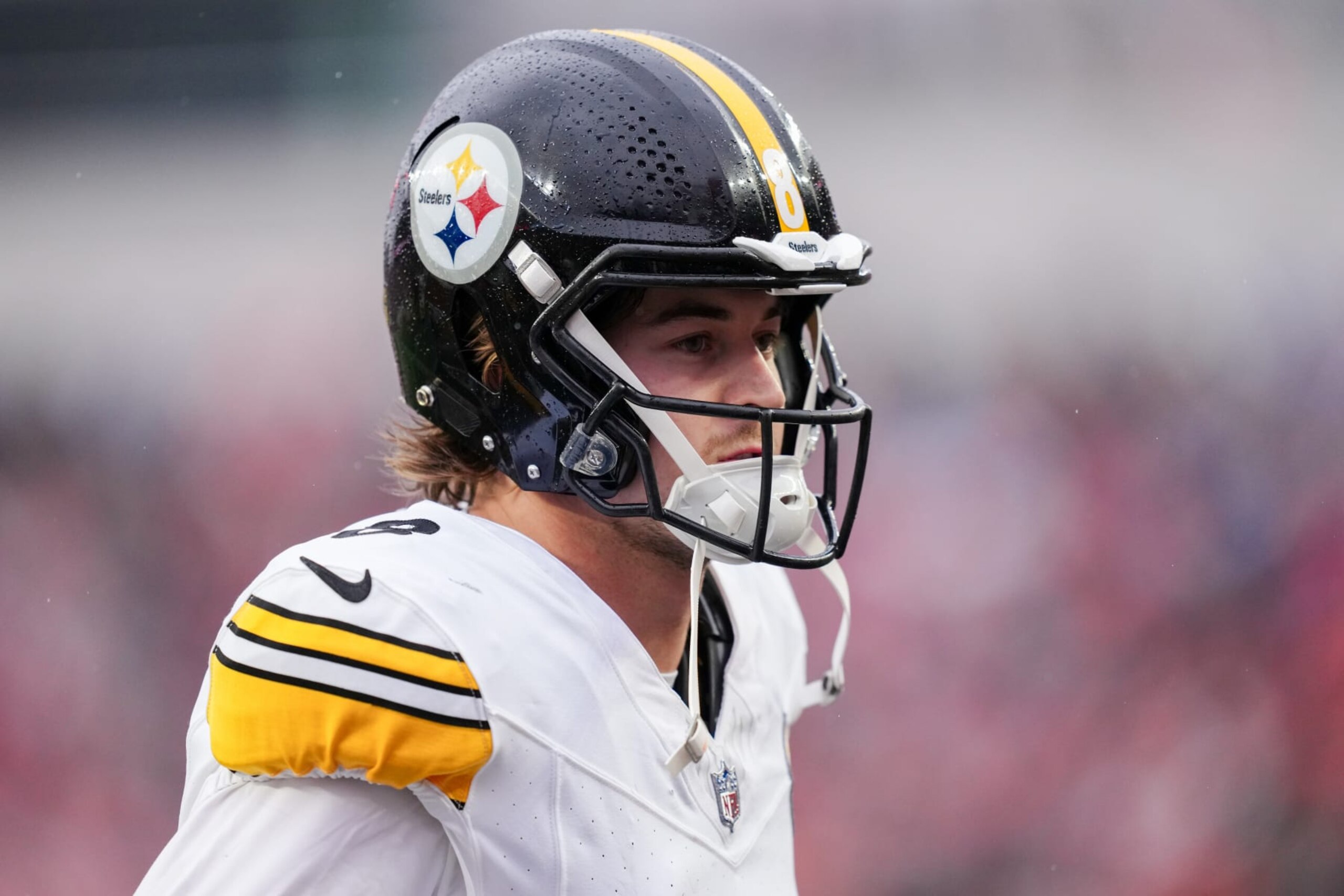 CINCINNATI, OHIO - NOVEMBER 26: Kenny Pickett #8 of the Pittsburgh Steelers jogs across the field at halftime against the Cincinnati Bengals at Paycor Stadium on November 26, 2023 in Cincinnati, Ohio. (Photo by Dylan Buell/Getty Images) CINCINNATI, OHIO - NOVEMBER 26: Kenny Pickett #8 of the Pittsburgh Steelers jogs across the field at halftime against the Cincinnati Bengals at Paycor Stadium on November 26, 2023 in Cincinnati, Ohio. (Photo by Dylan Buell/Getty Images)