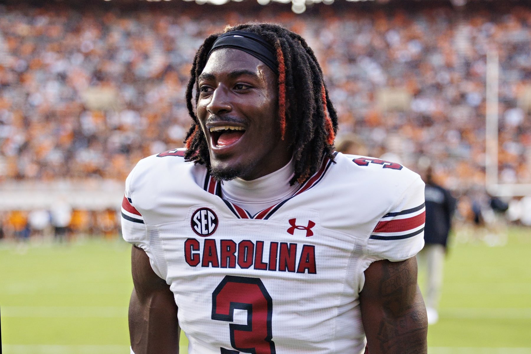 KNOXVILLE, TENNESSEE - SEPTEMBER 30:  Antwane Wells Jr. #3 of the South Carolina Gamecocks warms up before the game against the Tennessee Volunteers at Neyland Stadium on September 30, 2023 in Knoxville, Tennessee. The Volunteers defeated the Gamecocks 41-20.  (Photo by Wesley Hitt/Getty Images)