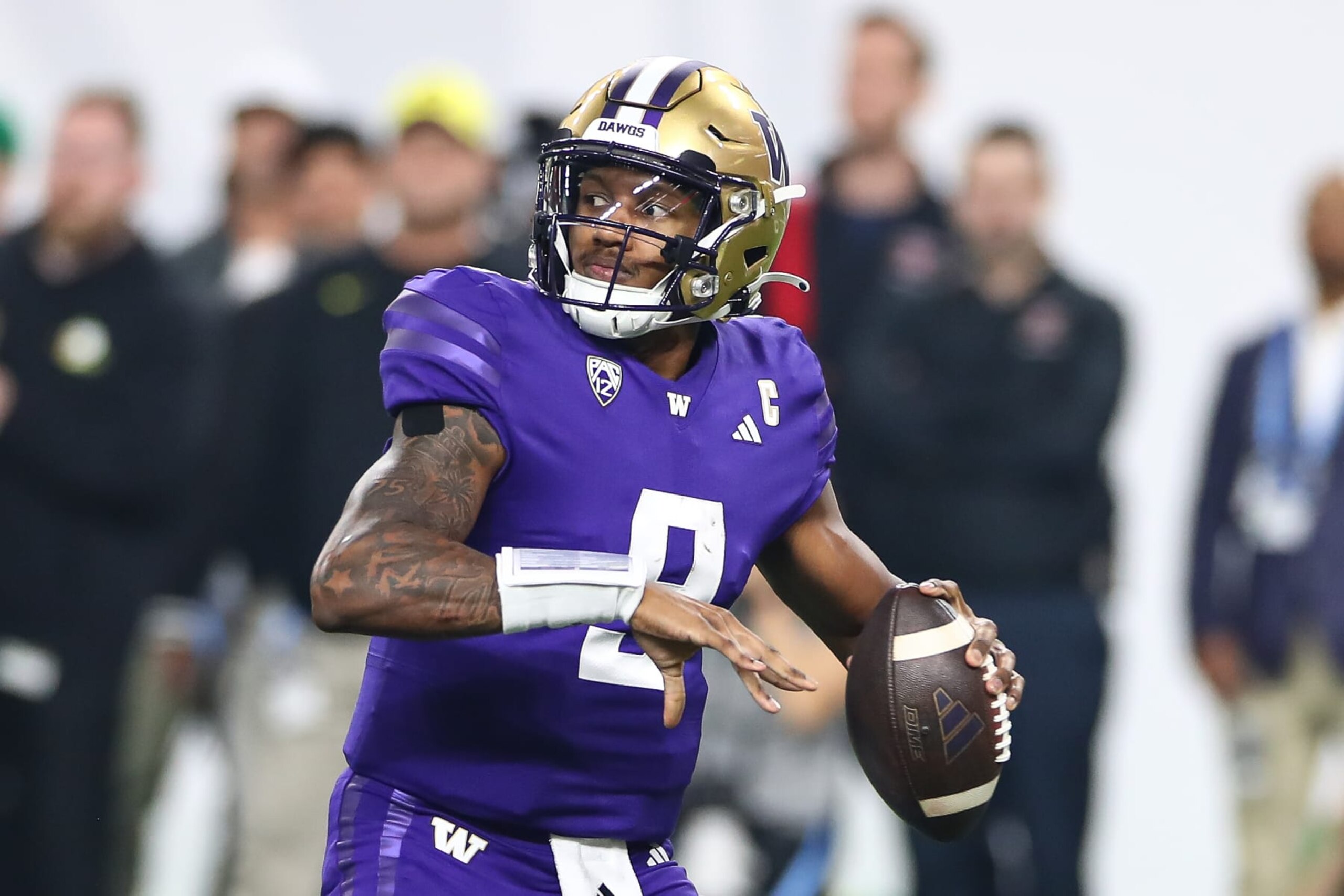LAS VEGAS, NV - DECEMBER 01: Washington Huskies quarterback Michael Penix Jr. (9) back to pass during the PAC-12 Football Championship Game between the Oregon Ducks and the Washington Huskies on December 01, 2023, at Allegiant Stadium in Las Vegas, NV. (Photo by Jevone Moore/Icon Sportswire via Getty Images) LAS VEGAS, NV - DECEMBER 01: Washington Huskies quarterback Michael Penix Jr. (9) back to pass during the PAC-12 Football Championship Game between the Oregon Ducks and the Washington Huskies on December 01, 2023, at Allegiant Stadium in Las Vegas, NV. (Photo by Jevone Moore/Icon Sportswire via Getty Images)