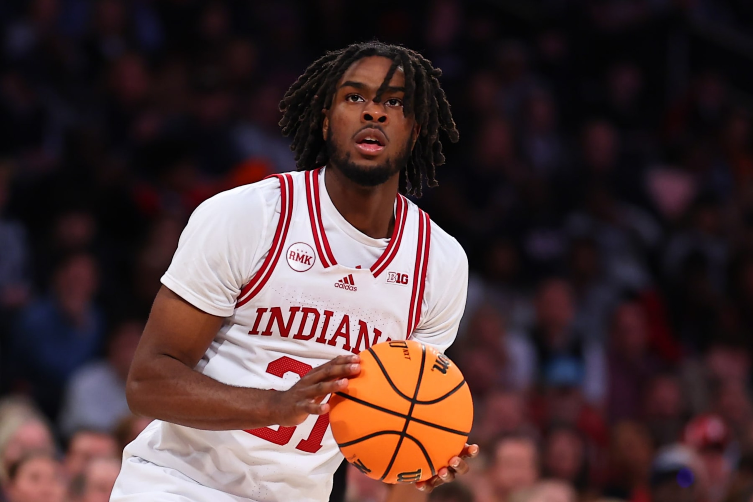 NEW YORK, NY - NOVEMBER 19:  Mackenzie Mgbako #21 of the Indiana Hoosiers during the second half of the Empire Classic college basketball game against the Connecticut Huskies on November 19, 2023 at Madison Square Garden in New York, New York,  (Photo by Rich Graessle/Icon Sportswire via Getty Images)