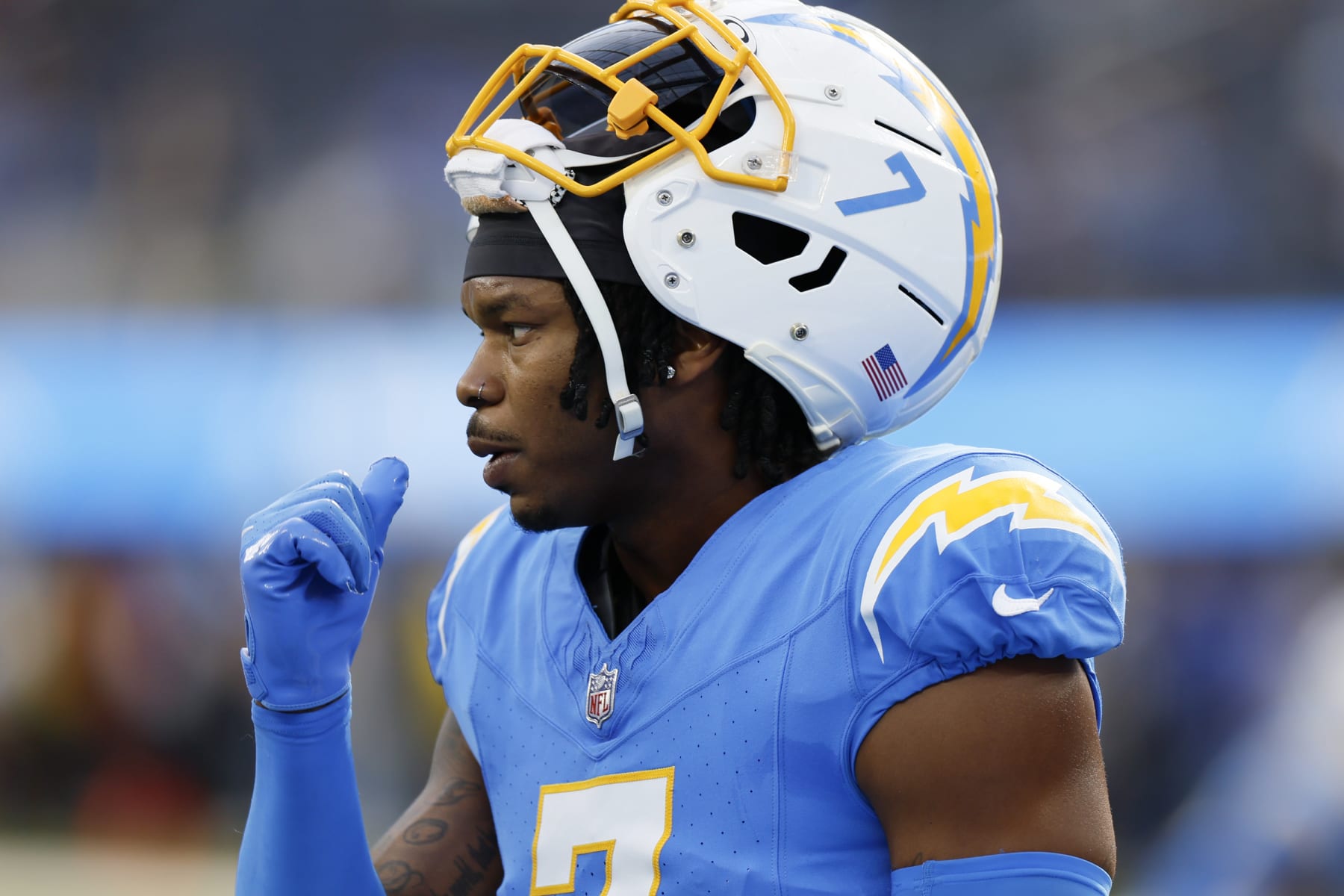 Inglewood, CA, Sunday, November 12, 2023 - Los Angeles Chargers tight end Gerald Everett (7) on the sidelines during a game against the Detroit Lions at SoFi Stadium. (Robert Gauthier/Los Angeles Times via Getty Images)