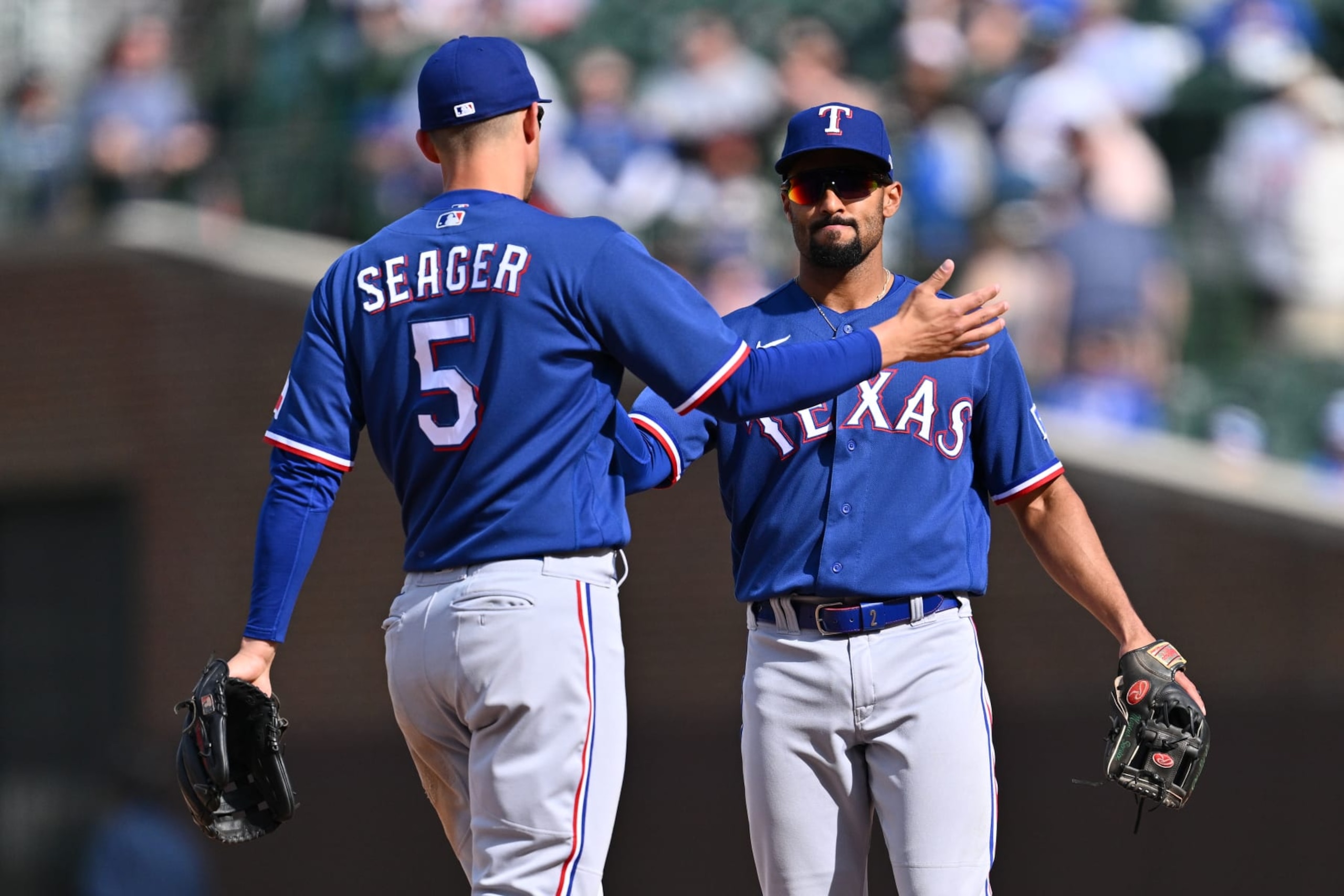 Corey Seager (L) and Marcus Semien (R)