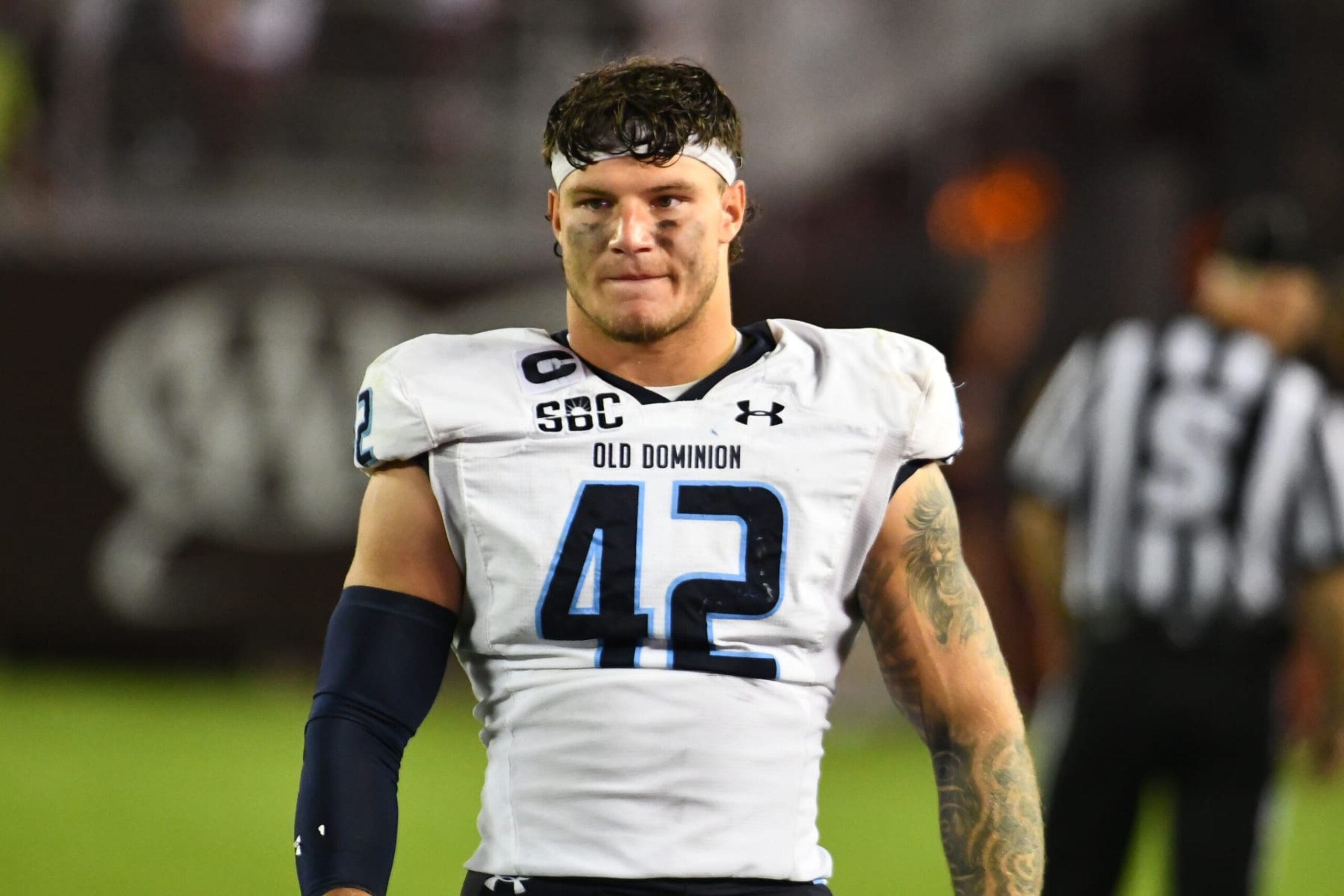 BLACKSBURG, VA - SEPTEMBER 02: Old Dominion Monarchs linebacker Jason Henderson (42) during a college football game between the Old Dominion Monarchs and the Virginia Tech Hokies on September 2, 2023, at Lane Stadium in Blacksburg, VA. (Photo by Brian Bishop/Icon Sportswire via Getty Images) BLACKSBURG, VA - SEPTEMBER 02: Old Dominion Monarchs linebacker Jason Henderson (42) during a college football game between the Old Dominion Monarchs and the Virginia Tech Hokies on September 2, 2023, at Lane Stadium in Blacksburg, VA. (Photo by Brian Bishop/Icon Sportswire via Getty Images)