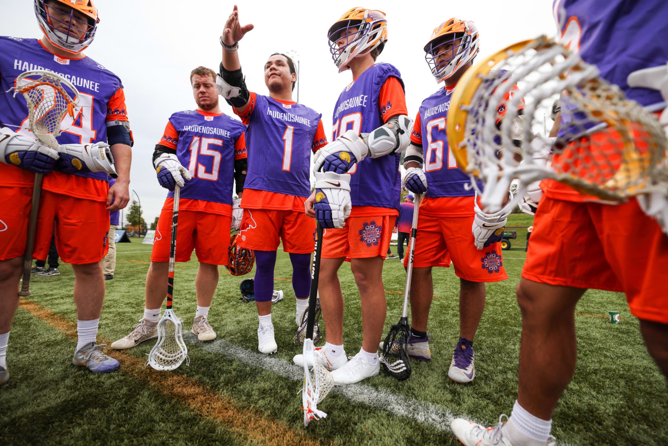 SPARKS, MD - OCTOBER 24:  Tehoka Nanticoke of Haudensaunne Mens Lacrosse team talks with his team at half time during the game against USA at the Lacrosse International Super Sixes Tournament on 24th October, 2021in Sparks,Maryland, USA. The Haudensaunne are a confederacy of Indigenous people in the north east of North American and the French named them The Iroquois, the British named them The Five Nations.  (Photo by Simon Bruty/Anychance/Getty Images)