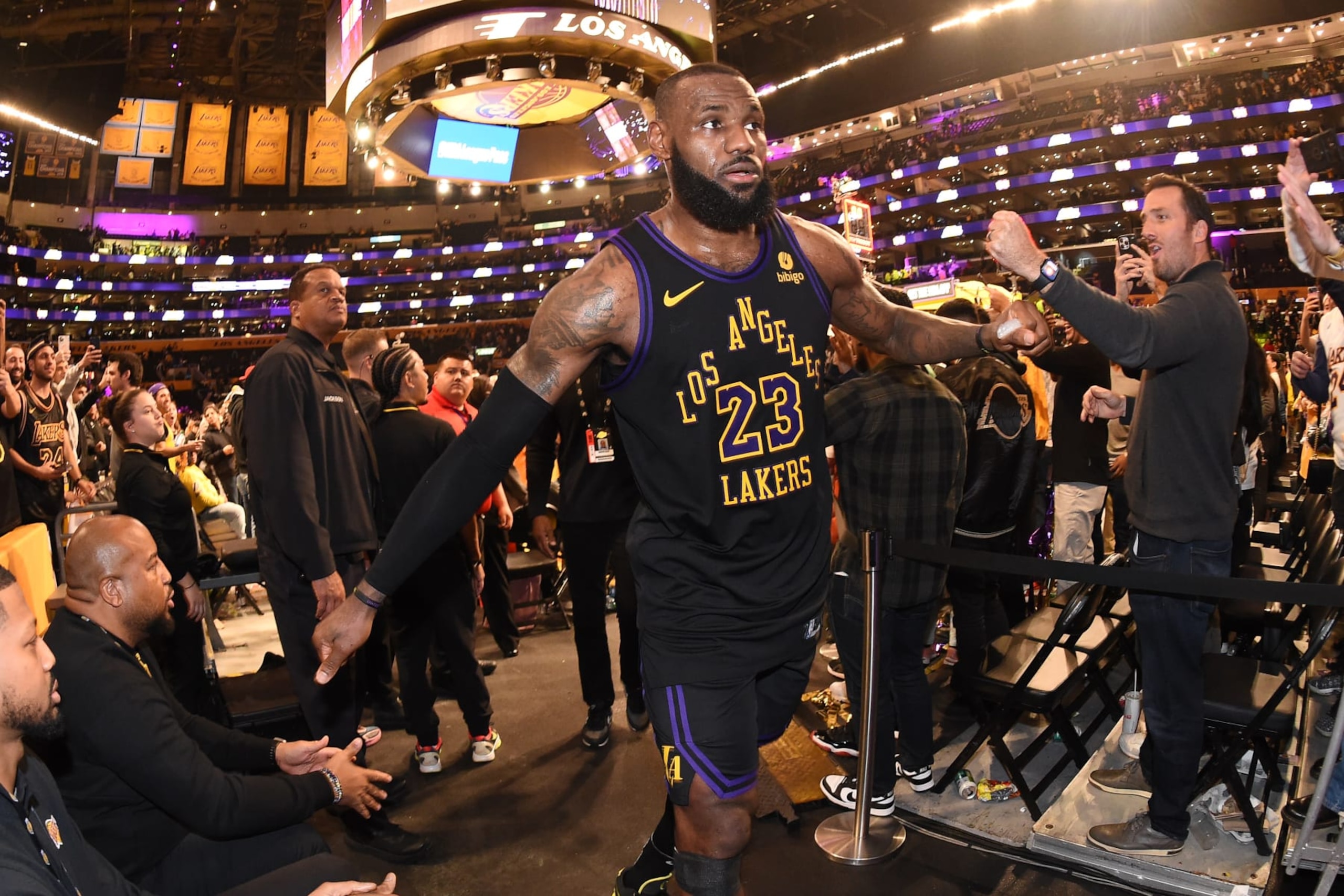 LOS ANGELES, CA - DECEMBER 5: LeBron James #23 of the Los Angeles Lakers greets fans after the game against the Phoenix Suns during the quarterfinals of the In-Season Tournament on December 5, 2023 at Crypto.Com Arena in Los Angeles, California. NOTE TO USER: User expressly acknowledges and agrees that, by downloading and/or using this Photograph, user is consenting to the terms and conditions of the Getty Images License Agreement. Mandatory Copyright Notice: Copyright 2023 NBAE (Photo by Andrew D. Bernstein/NBAE via Getty Images)