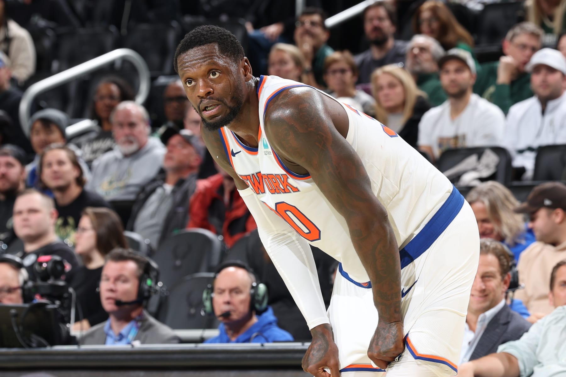MILWAUKEE, WI - DECEMBER 5: Julius Randle #30 of the New York Knicks looks on during the game against the Milwaukee Bucks during the In-Season Tournament Quarterfinals on December 5, 2023 at Fiserv Forum in Milwaukee, Wisconsin. NOTE TO USER: User expressly acknowledges and agrees that, by downloading and or using this photograph, User is consenting to the terms and conditions of the Getty Images License Agreement. Mandatory Copyright Notice: Copyright 2023 NBAE (Photo by Jeff Haynes/NBAE via Getty Images)