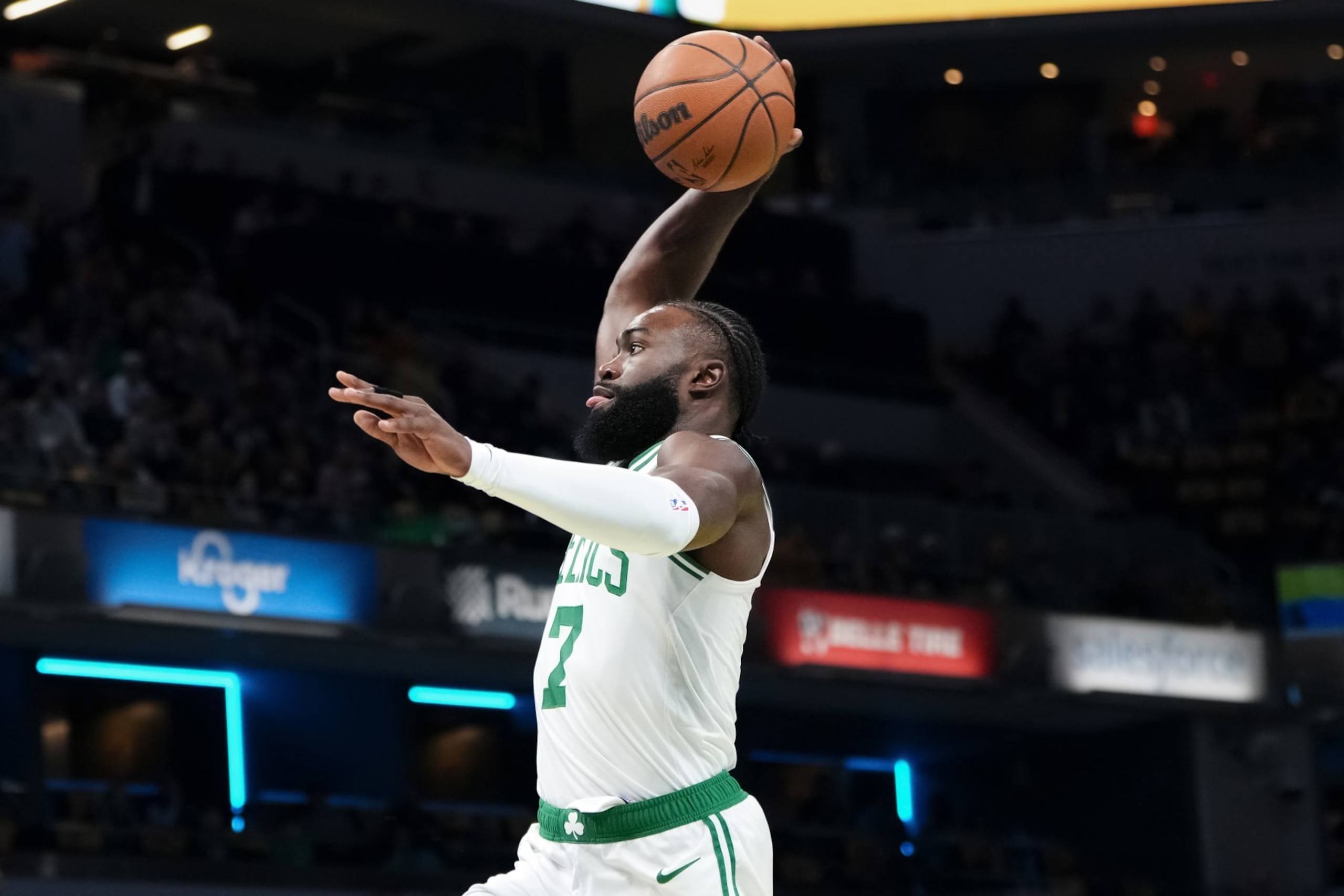 INDIANAPOLIS, INDIANA - DECEMBER 04: Jaylen Brown #7 of the Boston Celtics dunks the ball in the first quarter against the Indiana Pacers during the NBA In-Season Tournament at Gainbridge Fieldhouse on December 04, 2023 in Indianapolis, Indiana. NOTE TO USER: User expressly acknowledges and agrees that, by downloading and or using this photograph, User is consenting to the terms and conditions of the Getty Images License Agreement. (Photo by Dylan Buell/Getty Images)